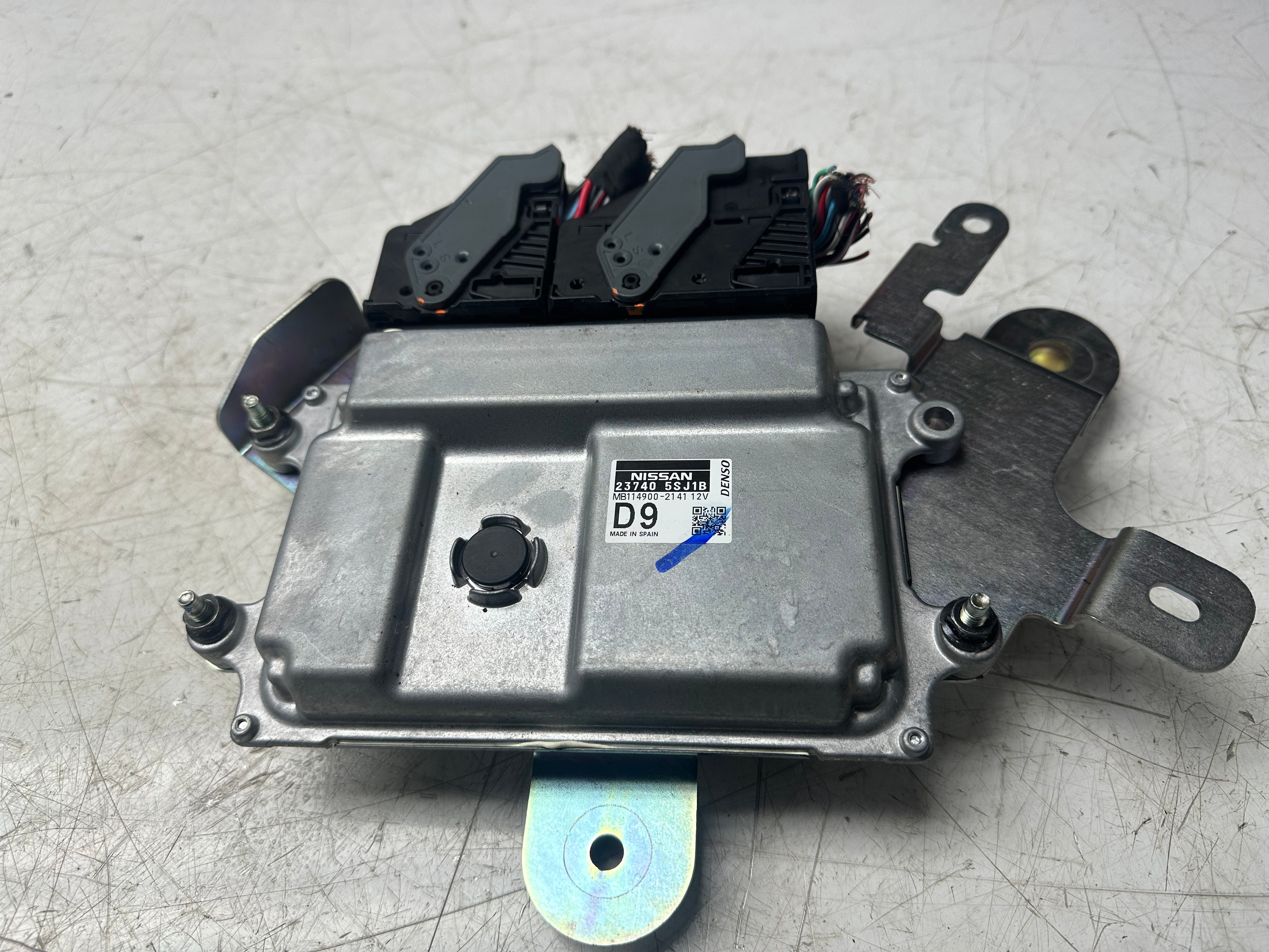 Nissan Leaf Engine Control Unit ECU (23740-5SJ1B)