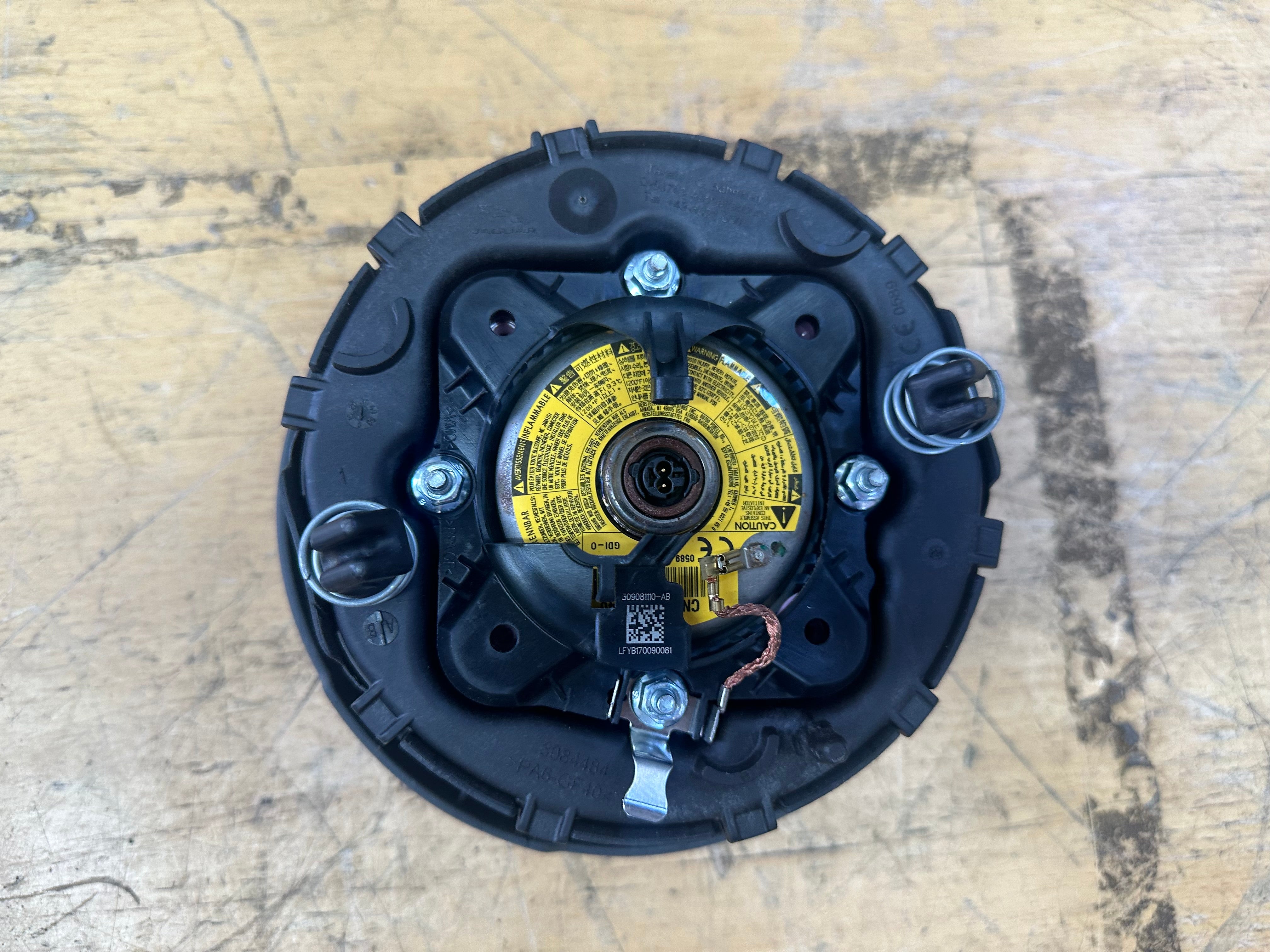 Jaguar XE 2015–2024 Steering Wheel Airbag (309081110-AB) (TK-DAB-007)