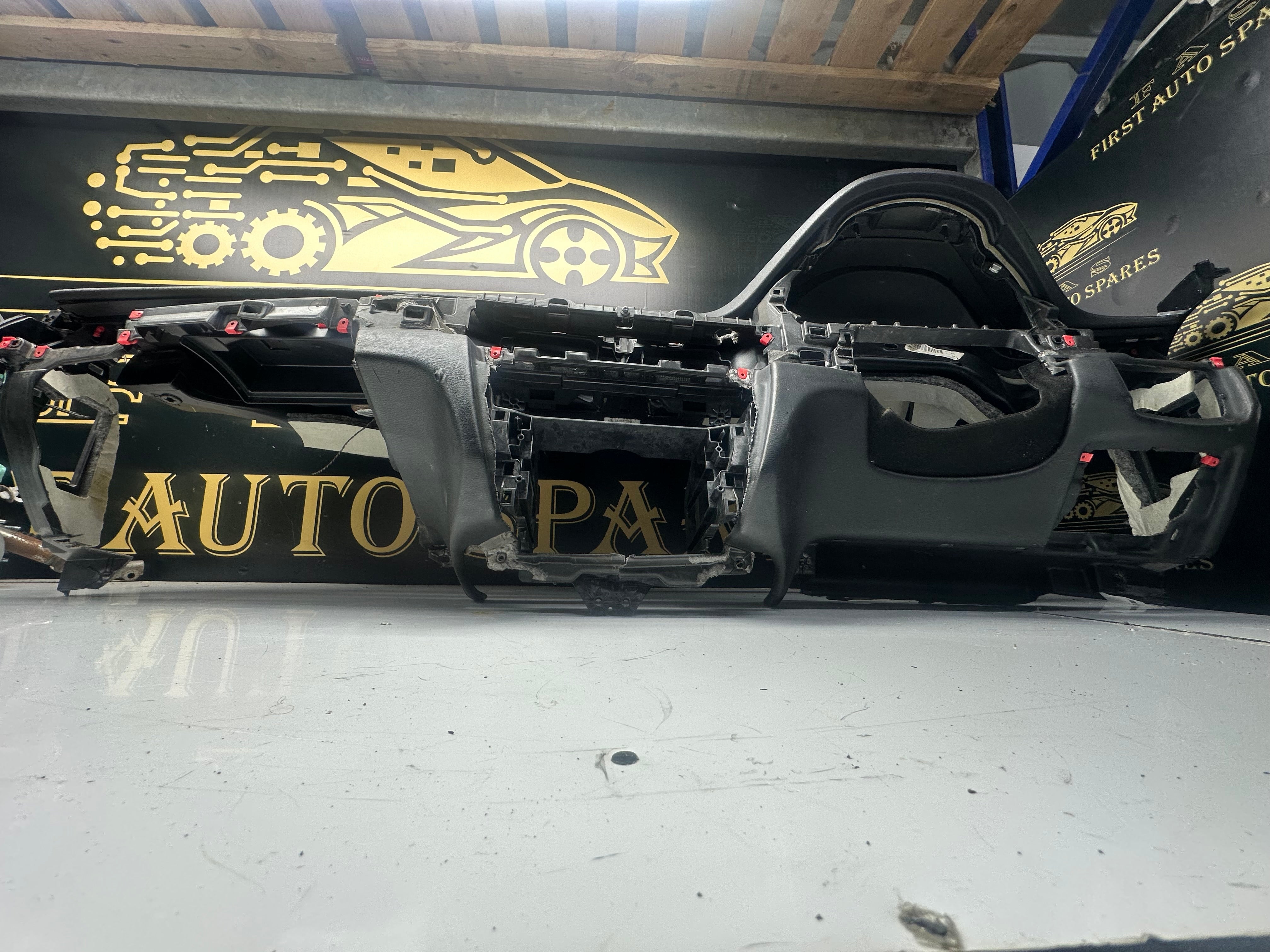 BMW X5 F15/F16 Complete Dashboard with Passenger Airbag (1028651-7) (4037468)