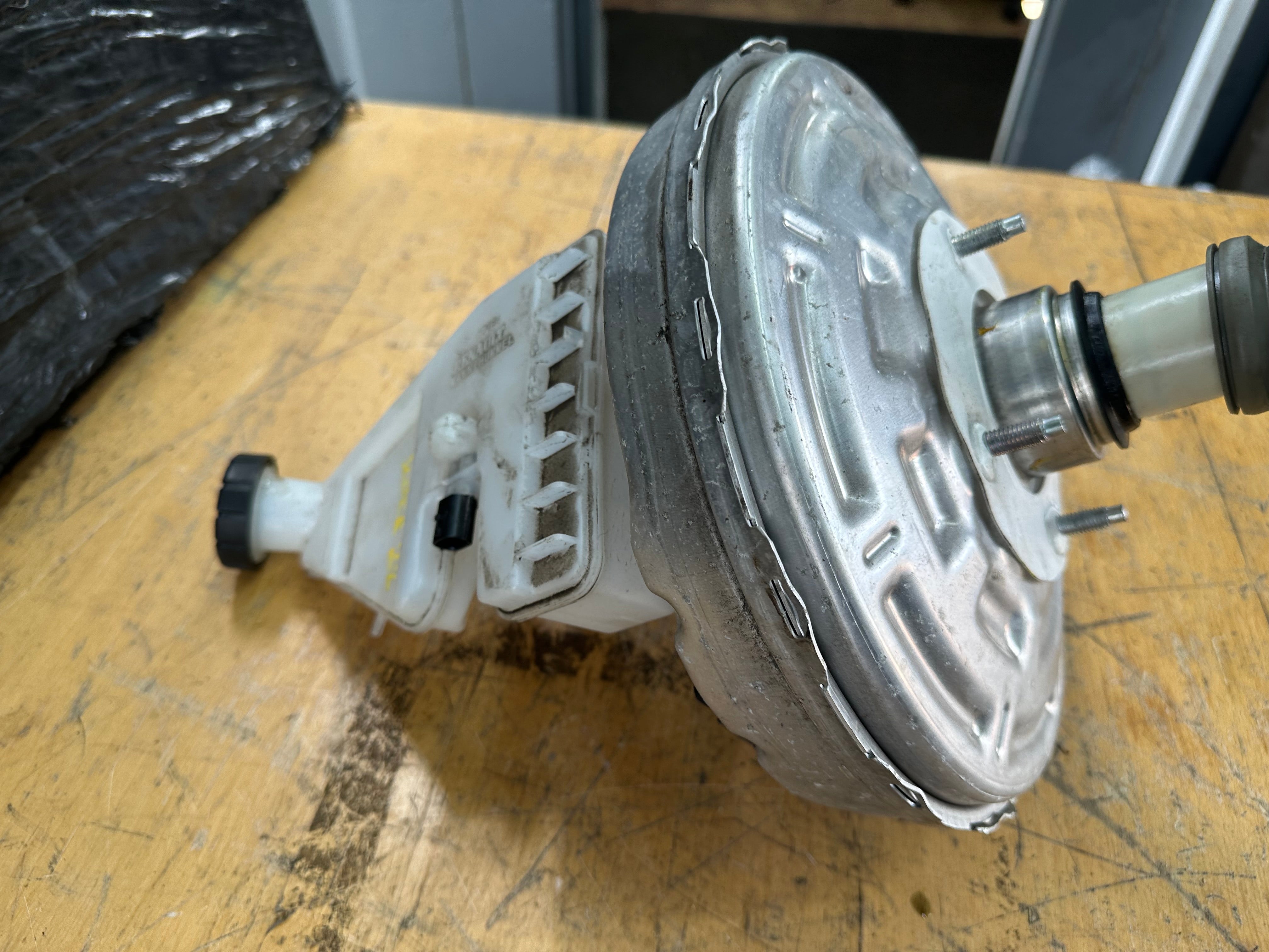 Nissan Juke 2022 MK2 F16 Brake Servo & Master Cylinder (46007-6PA1A)