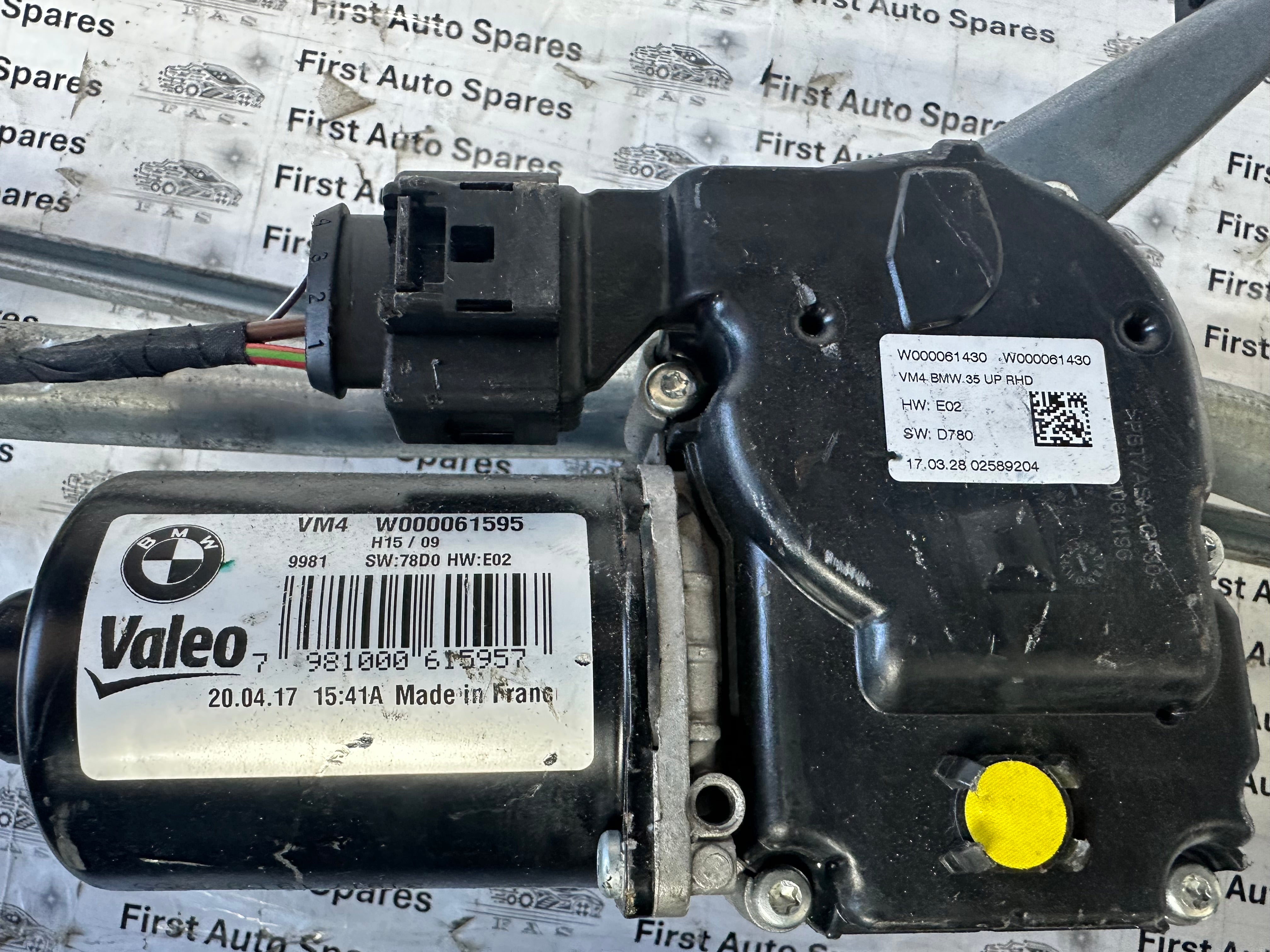 BMW 5 Series G30 G31 Front Windscreen Wiper Motor & Linkage (W000061595)