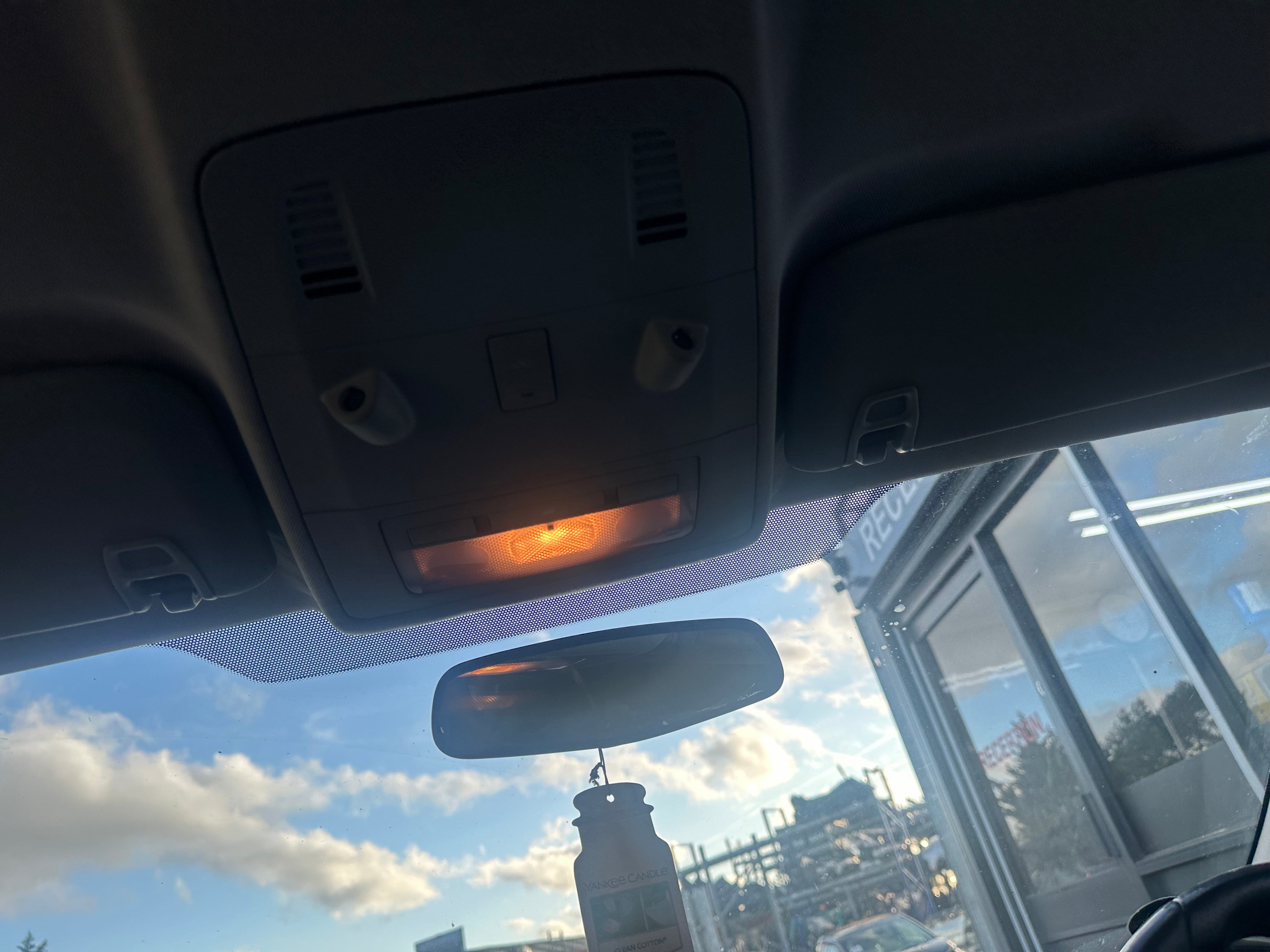 Vauxhall Astra SRi CDTi 2010 For Parts or Full Vehicle Sale (Price For A Wheel Nut Only)