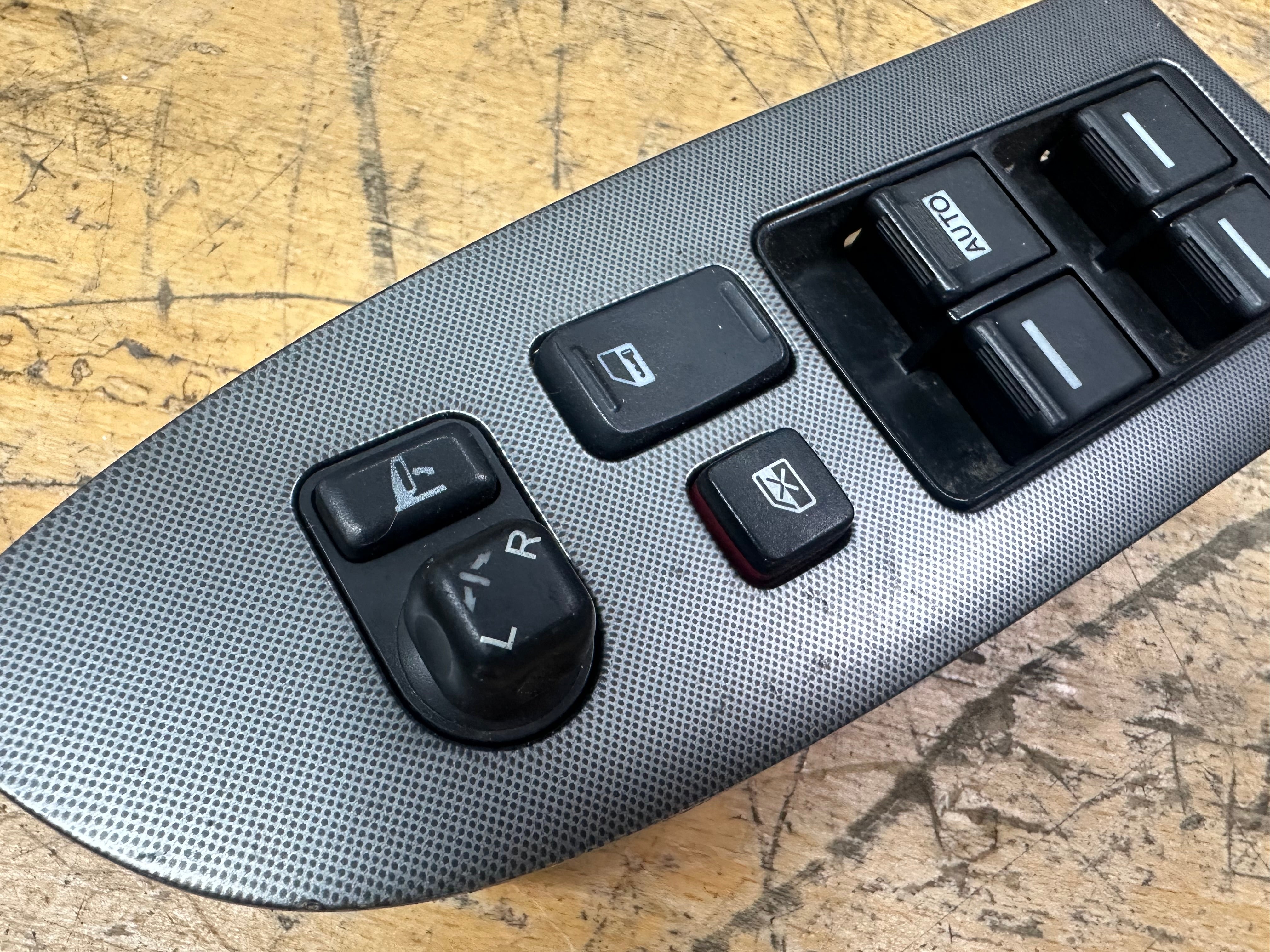 Honda Accord 2008 Front Right Driver's Door Window Switch (83541-SEA)