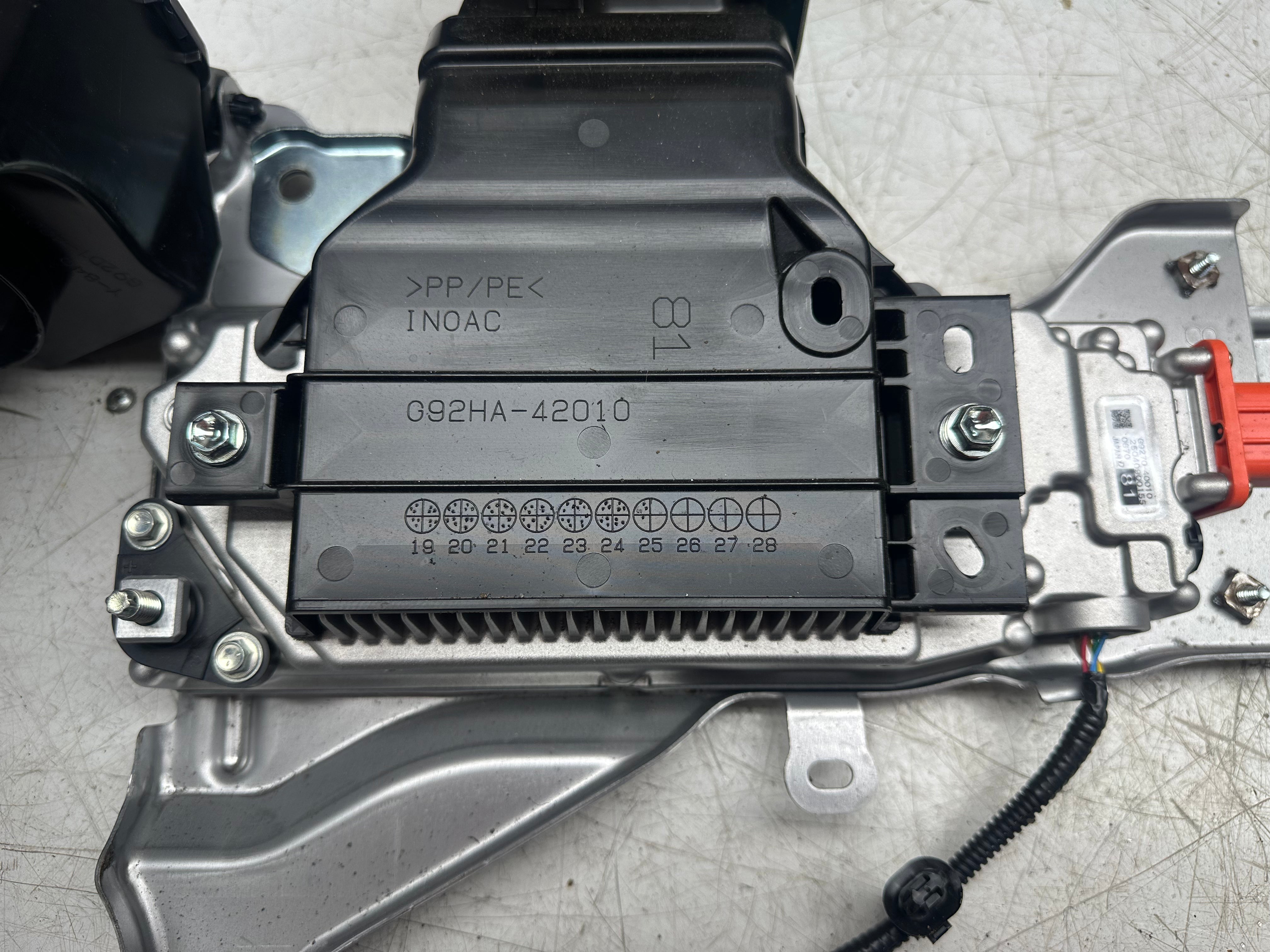 Toyota RAV4 XA50 Hybrid Voltage Converter Inverter (G927040010)