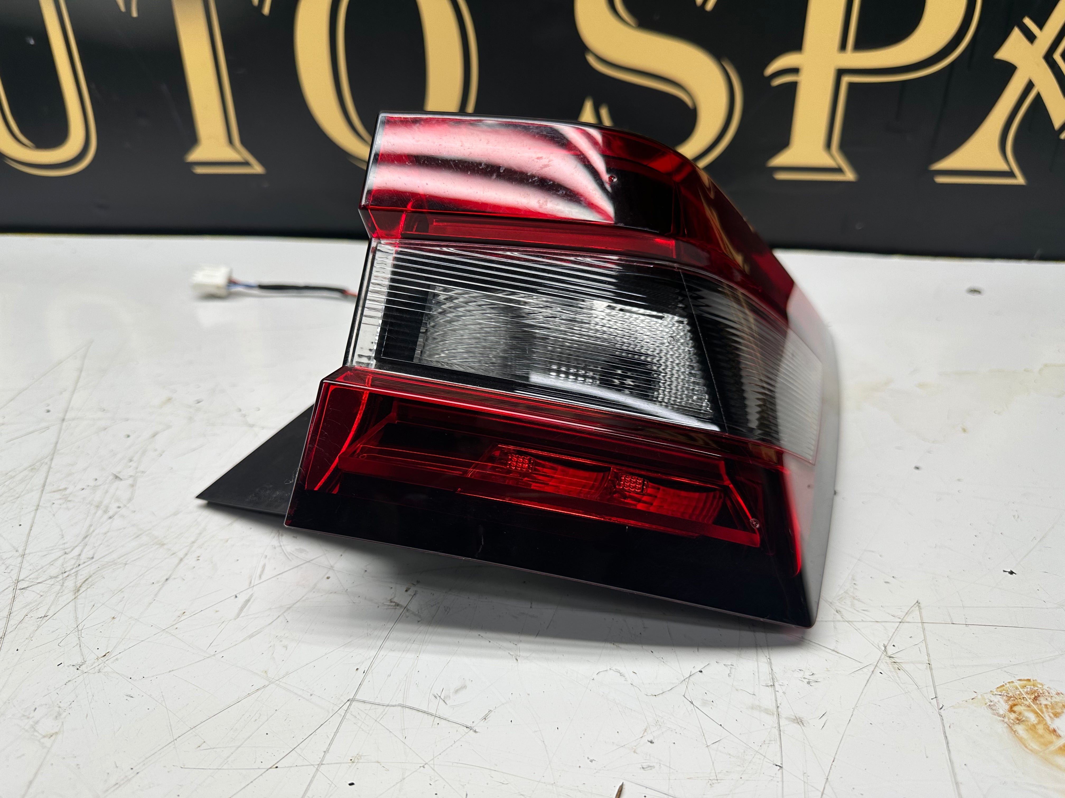 Nissan Juke F16 2019 Right Rear Tail Light (231.389-02R) (2VA014.352-02 RH)