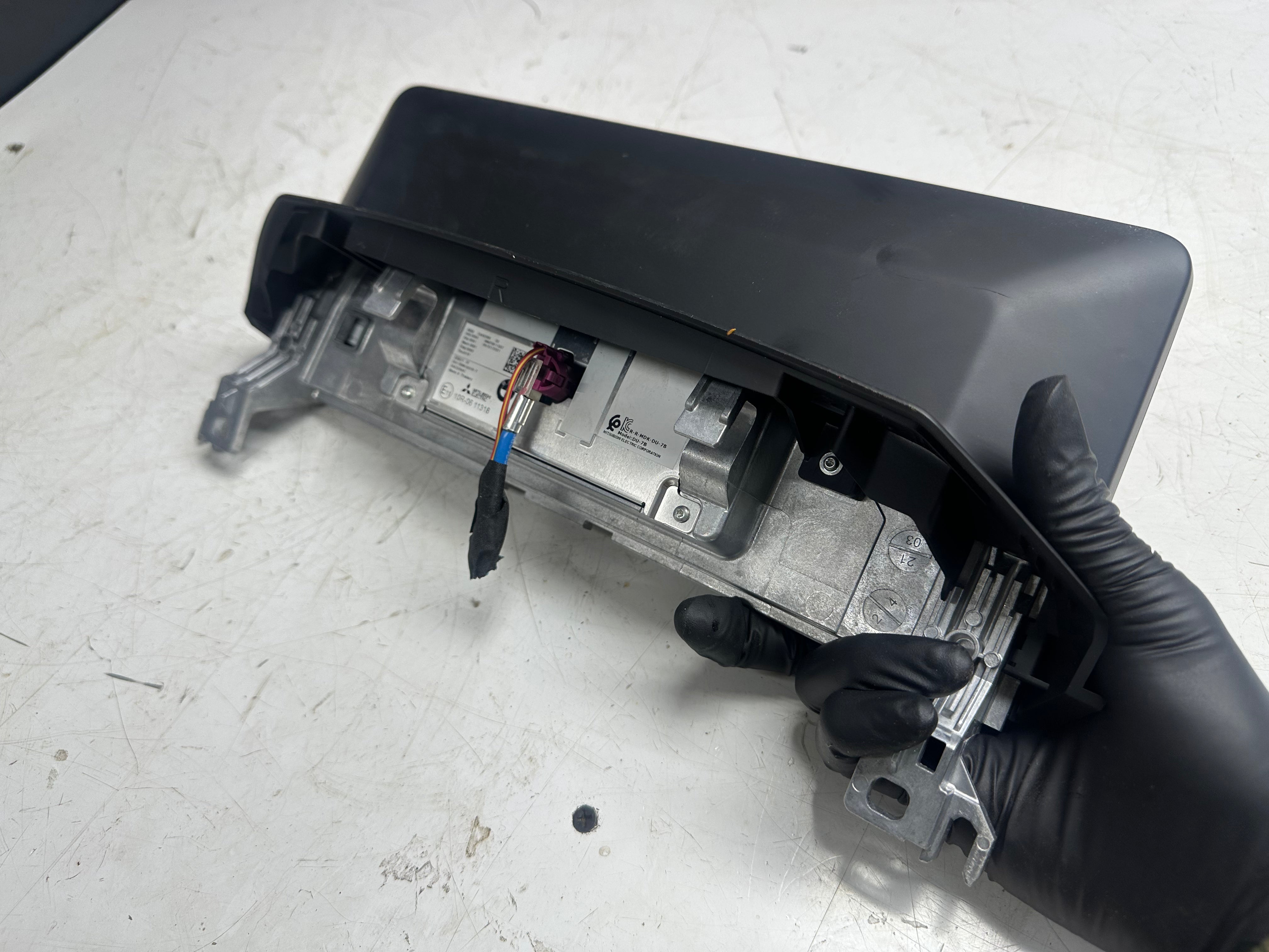 BMW X3 G01 F97 Navigation Touch Screen Display (5A42088 02) (236211 10)