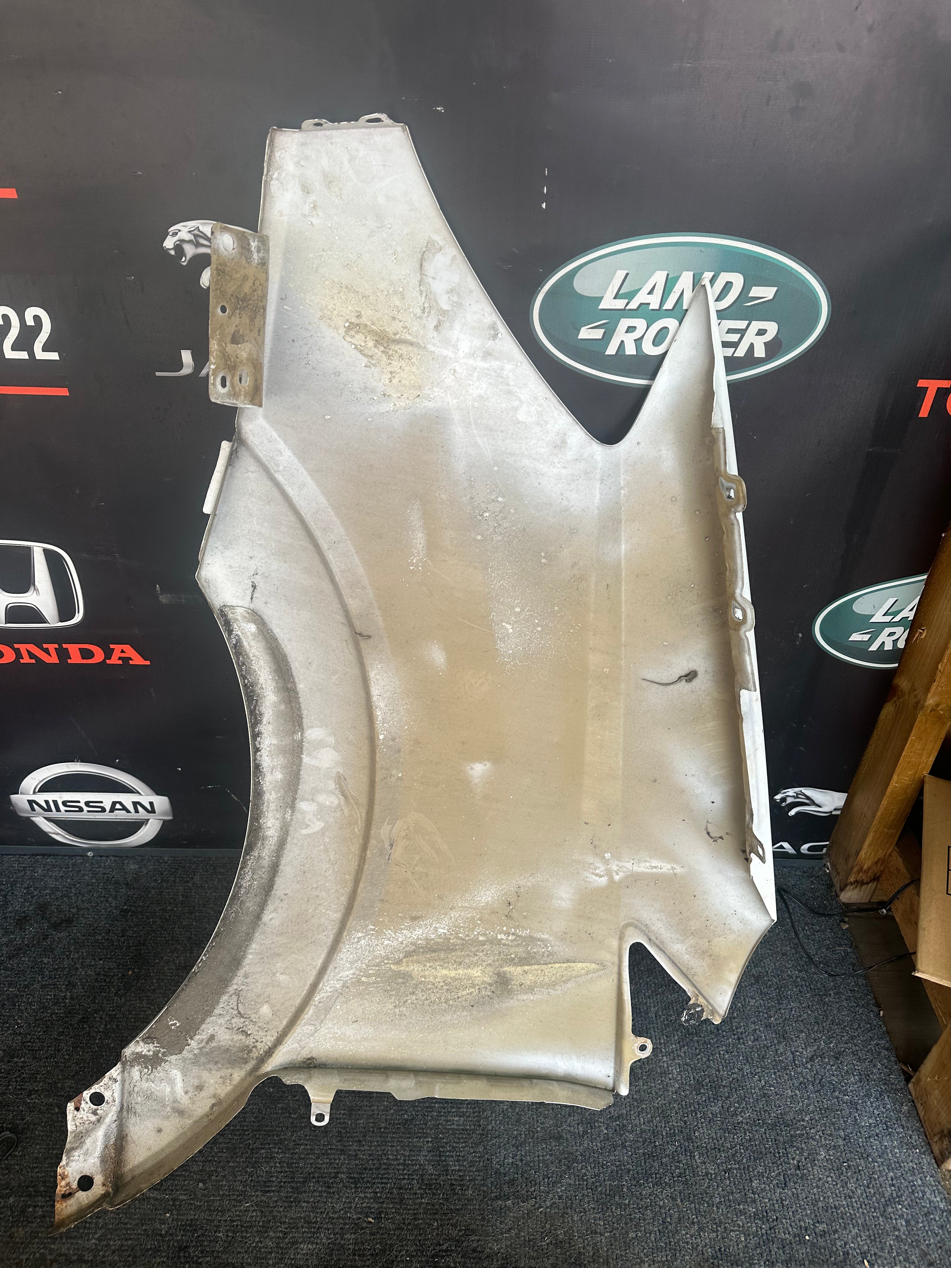 Mercedes Sprinter Front Right Wing Fender (2012)