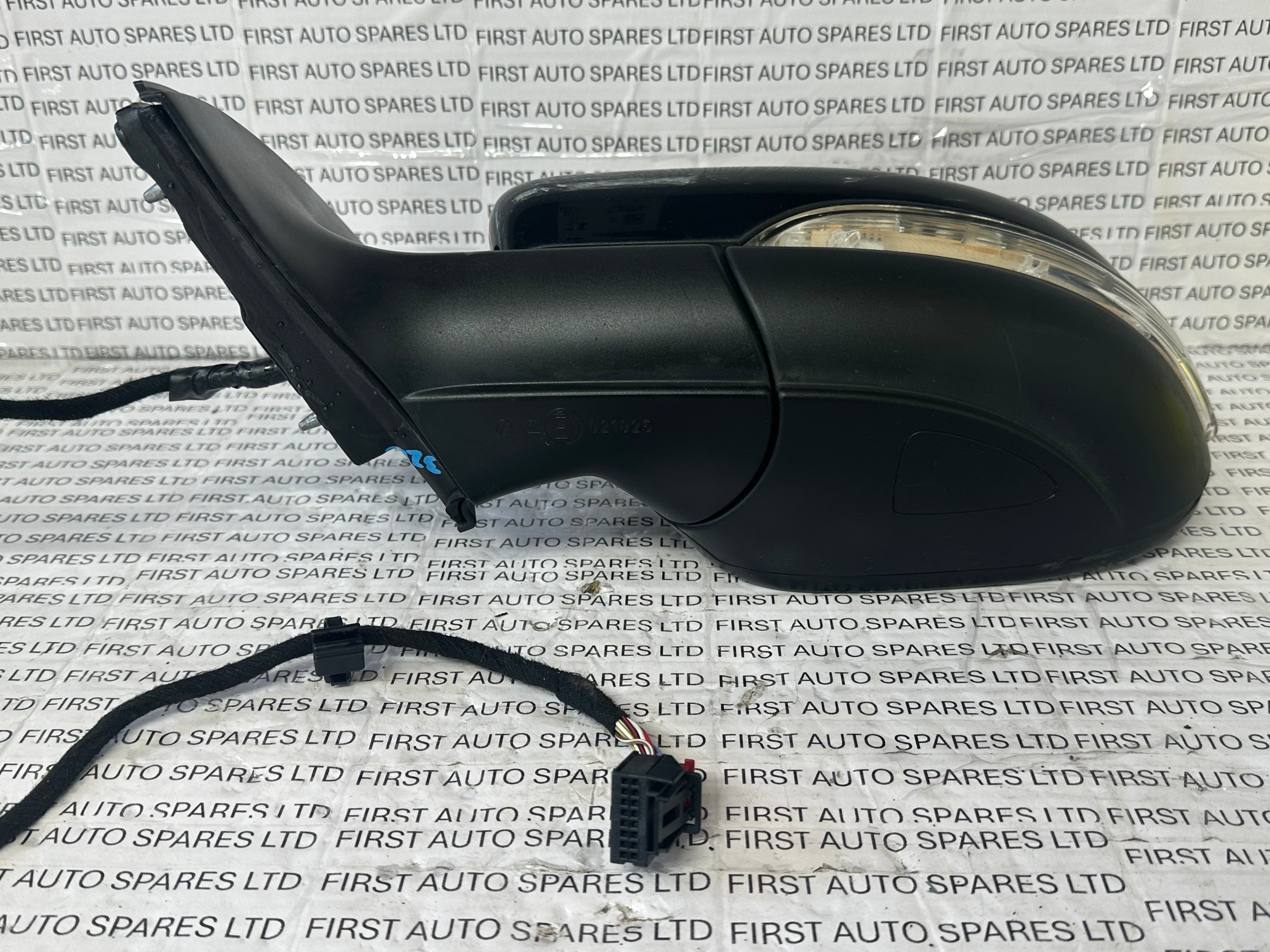 VOLKSWAGEN GOLF 2010 Left Wing Mirror (5K0857501CS)