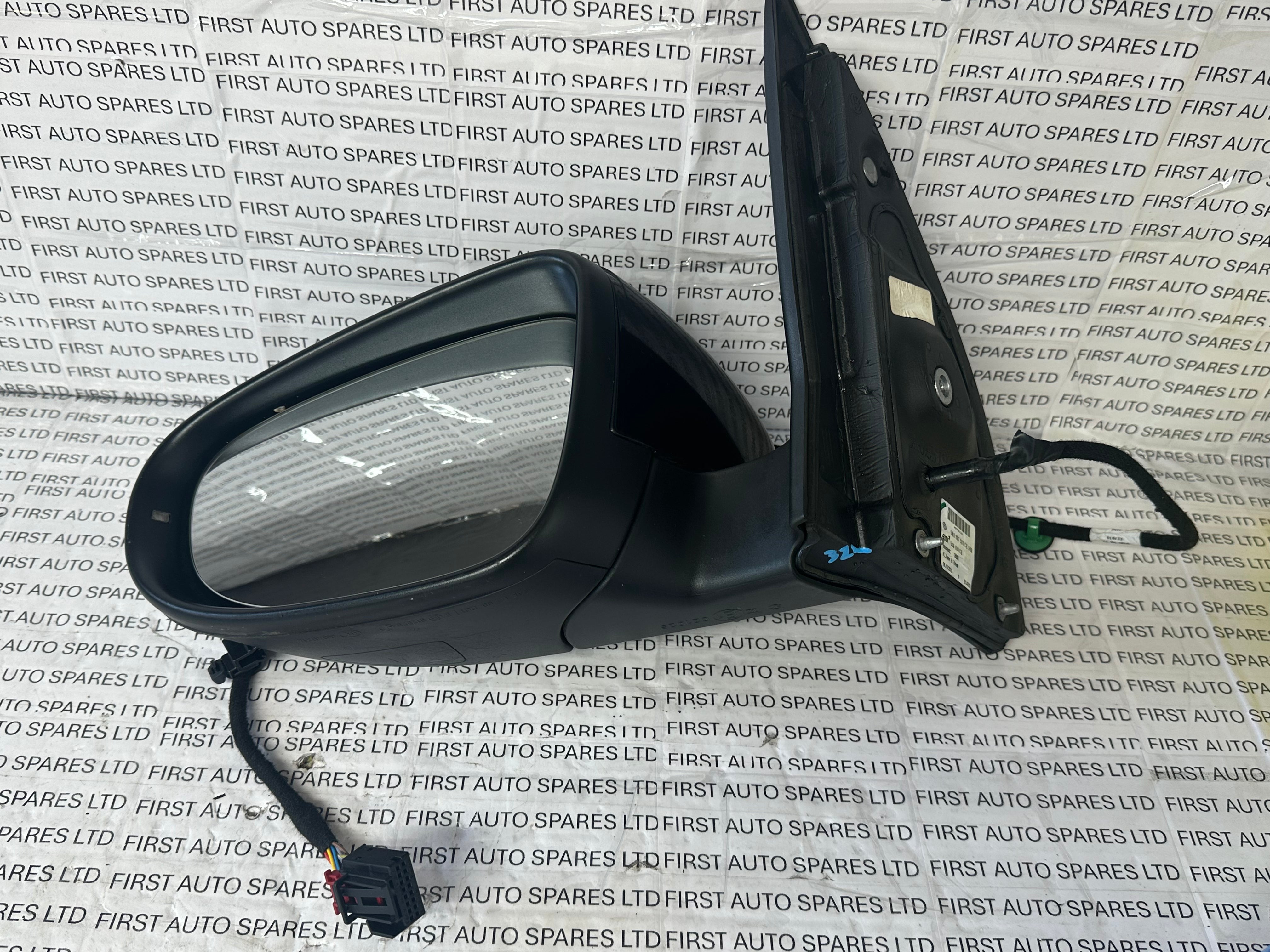 VOLKSWAGEN GOLF 2010 Left Wing Mirror (5K0857501CS)