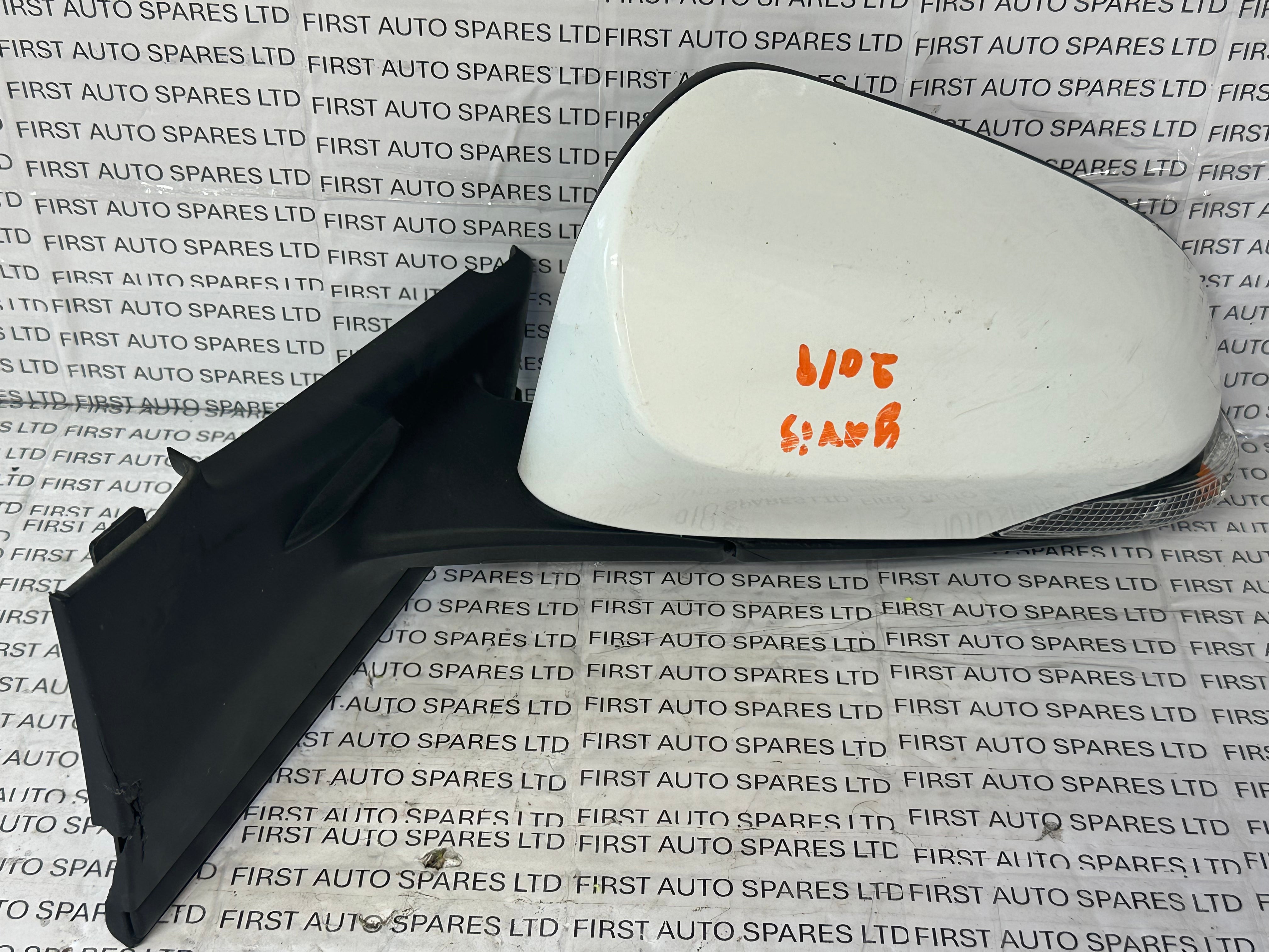 TOYOTA Yaris 2019 Left Wing Mirror