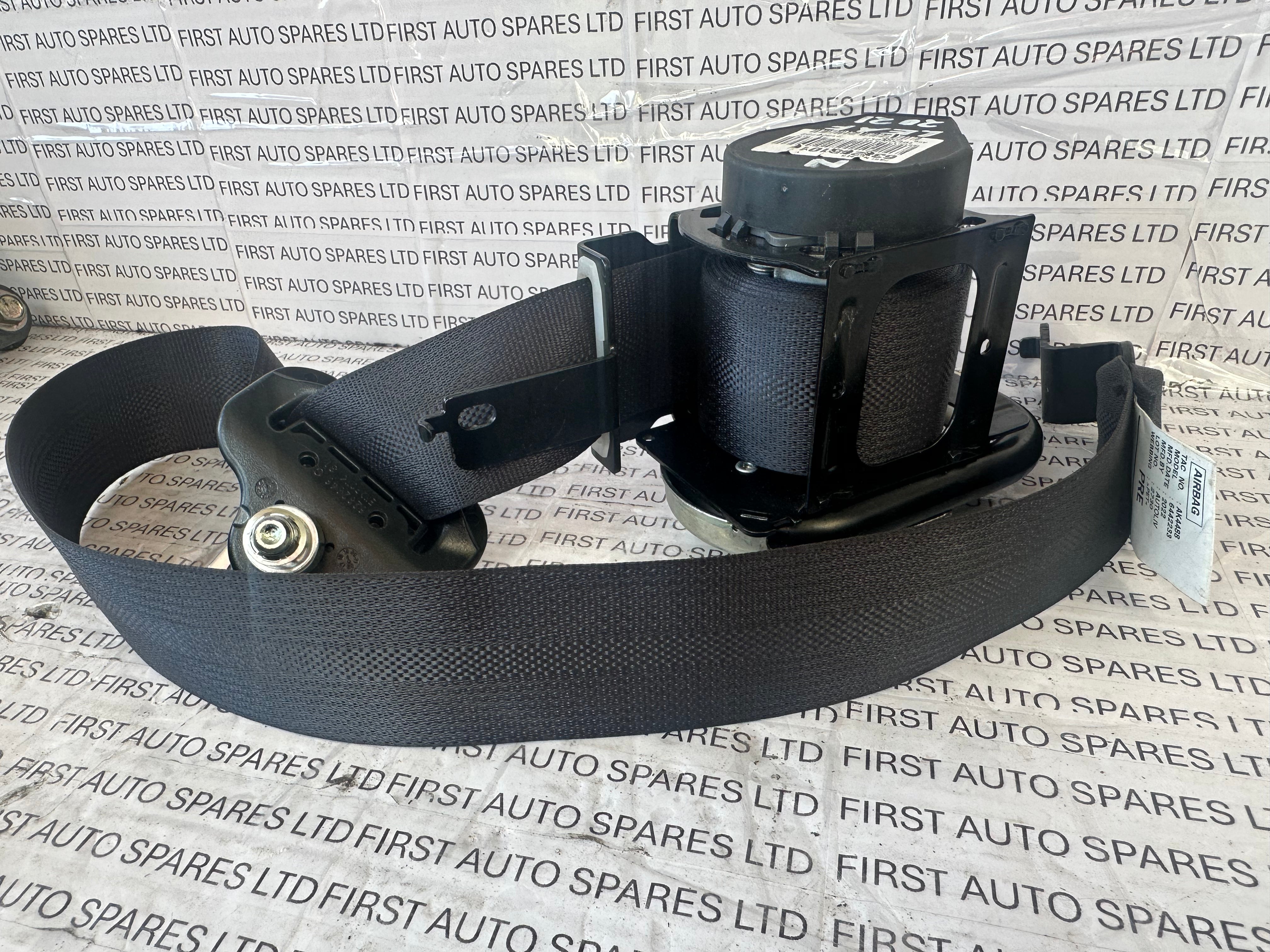 Nissan Leaf 2021 Front Left Seatbelt