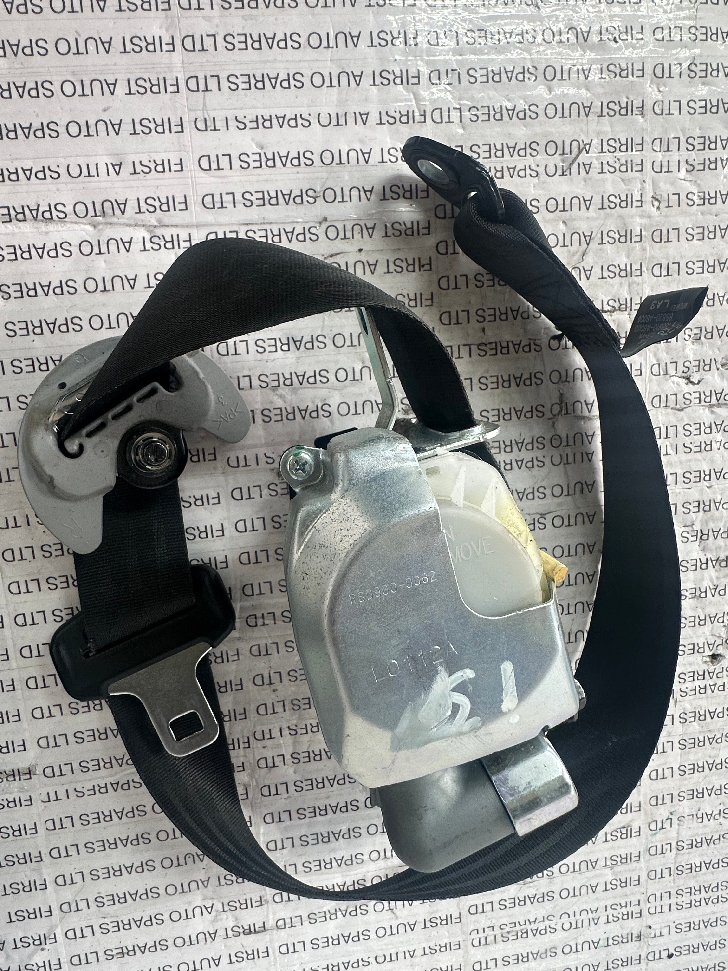 Hyundai i30 Driver's Side Front Seat Belt 88820A6000TX