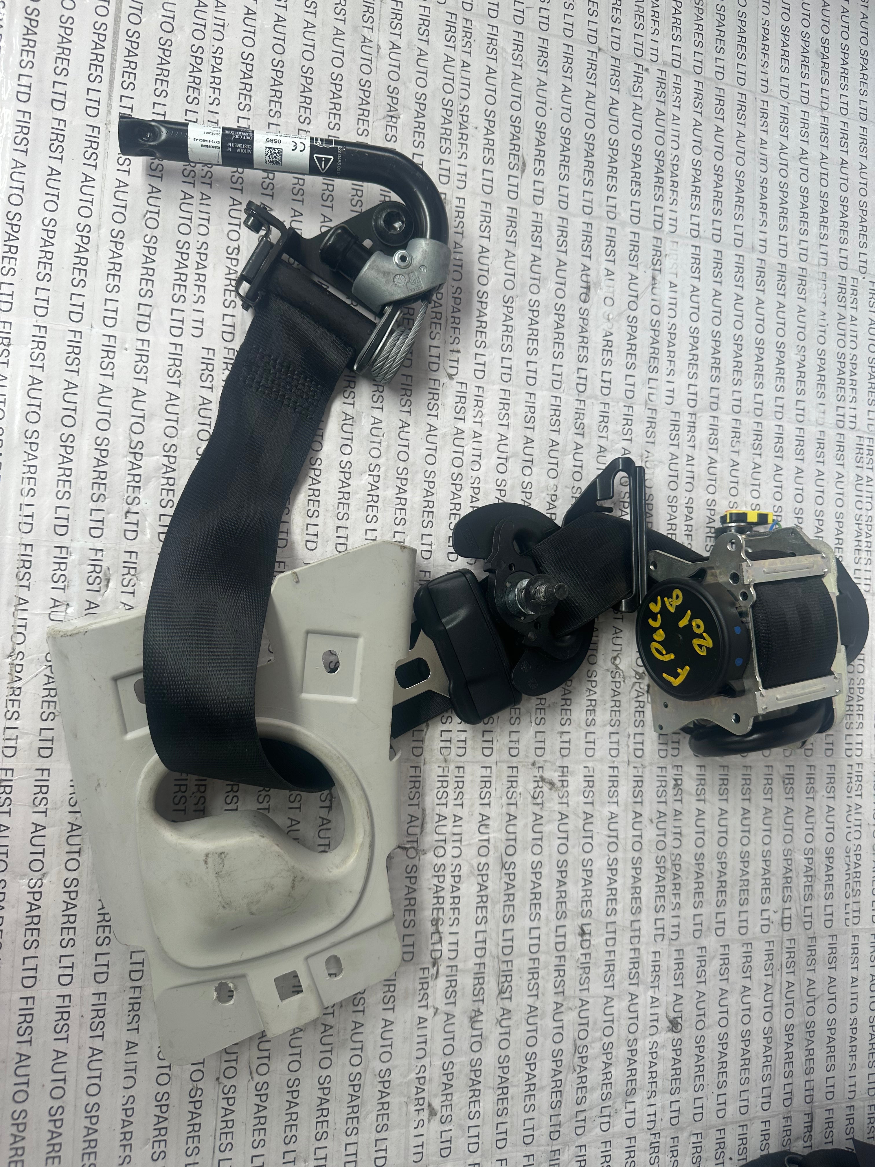 Jaguar F-Pace 2018 Front Driver's Right O/S/F Seatbelt (635394200A)