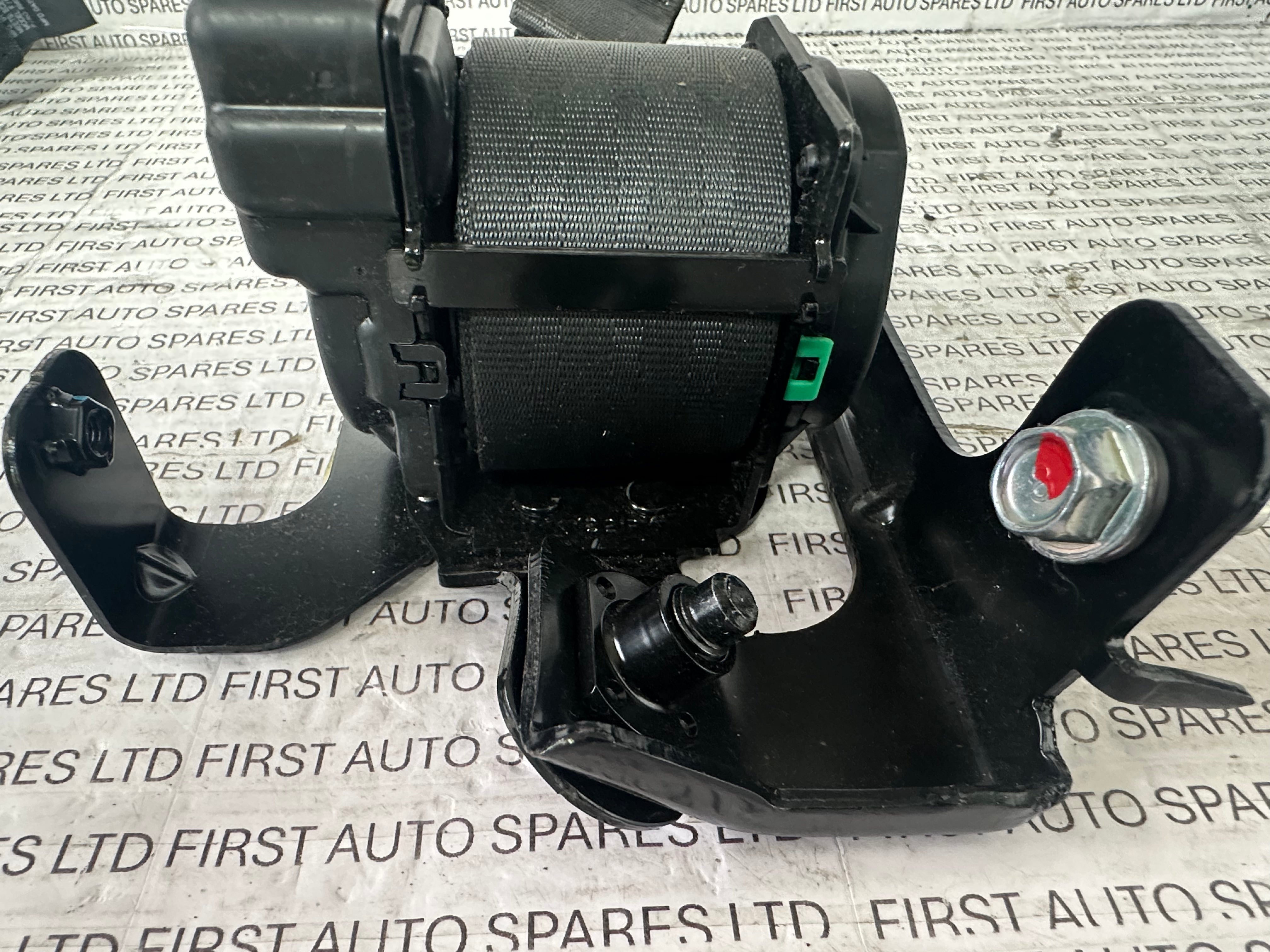 Hyundai i30 MK2 2011/16 Front Left Seat Belt – (89810-A6000)