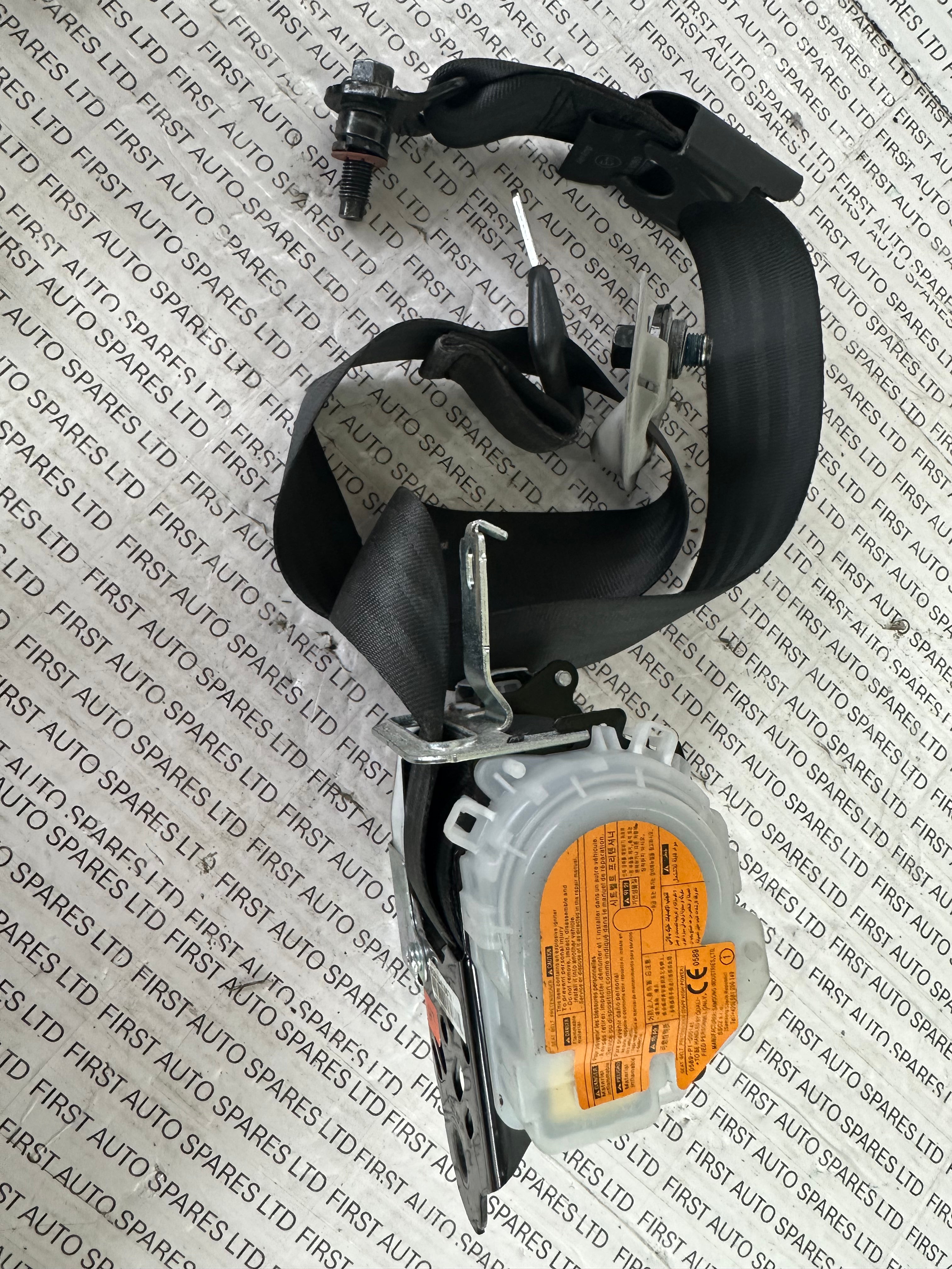 Hyundai i30 MK2 2012-2017 Front Left Seat Belt (88810A6100TX)