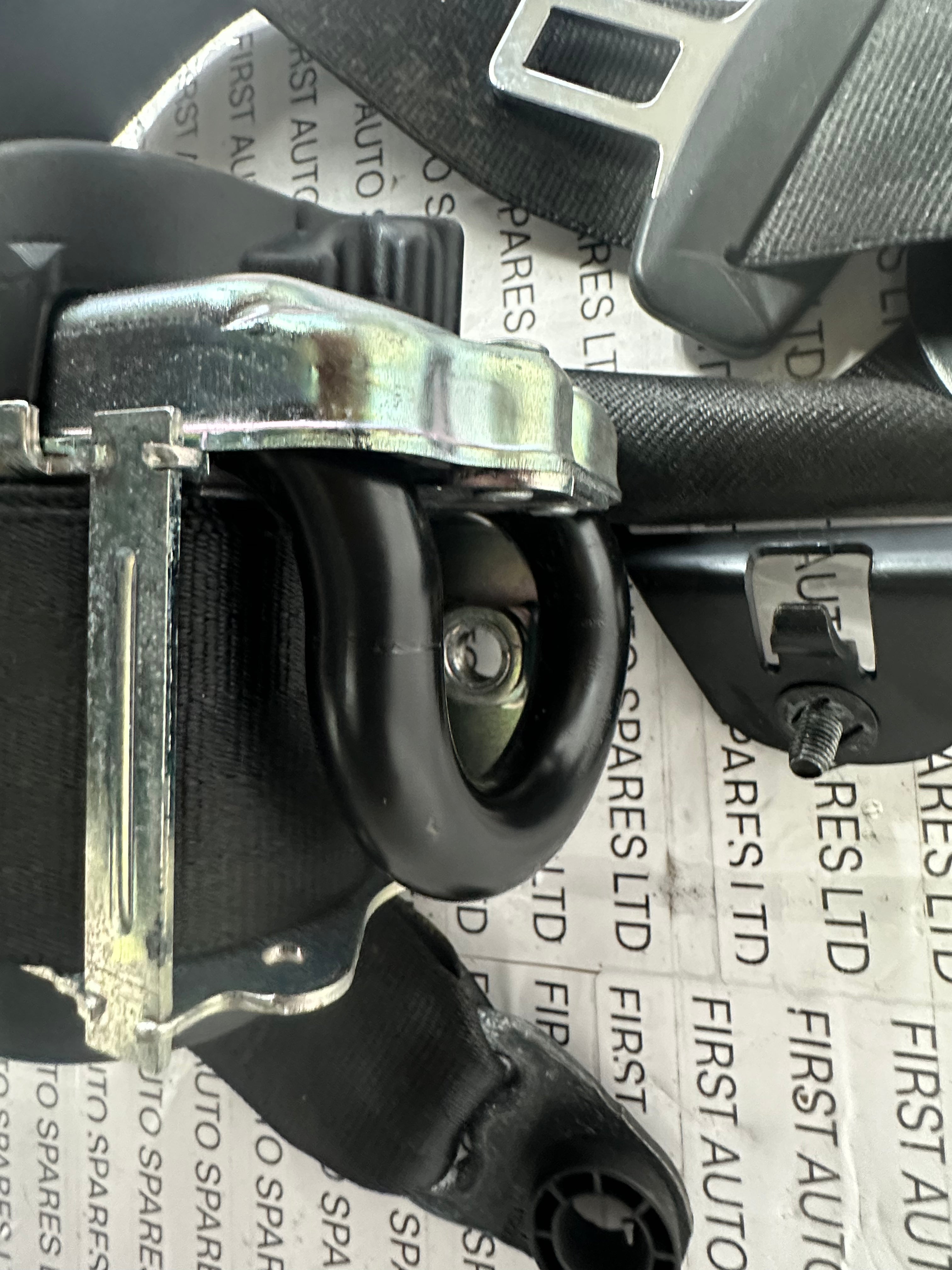 Jaguar XE 2018 Front Left Side Seat Belt (635393200A)