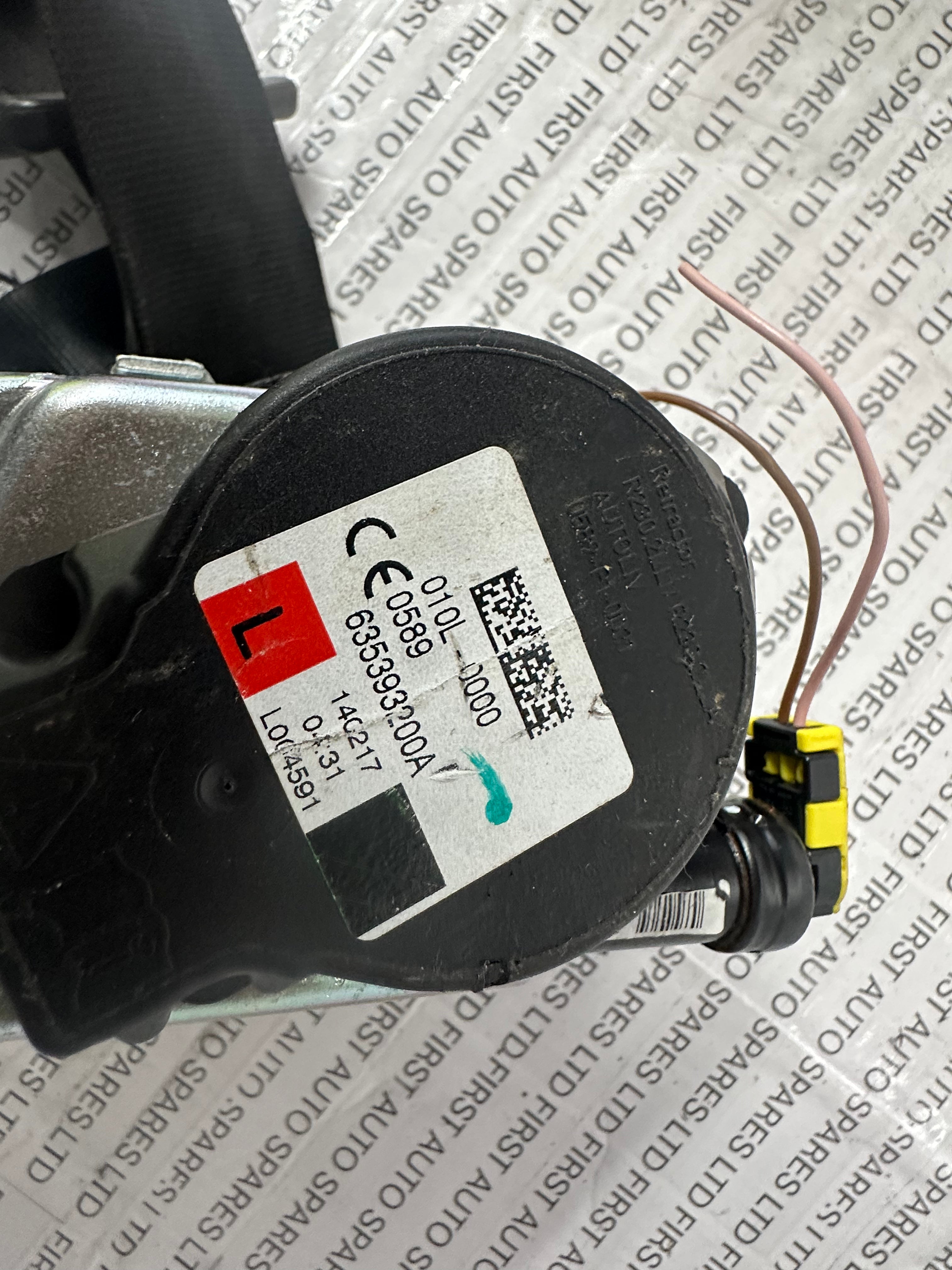 Jaguar XE 2018 Front Left Side Seat Belt (635393200A)