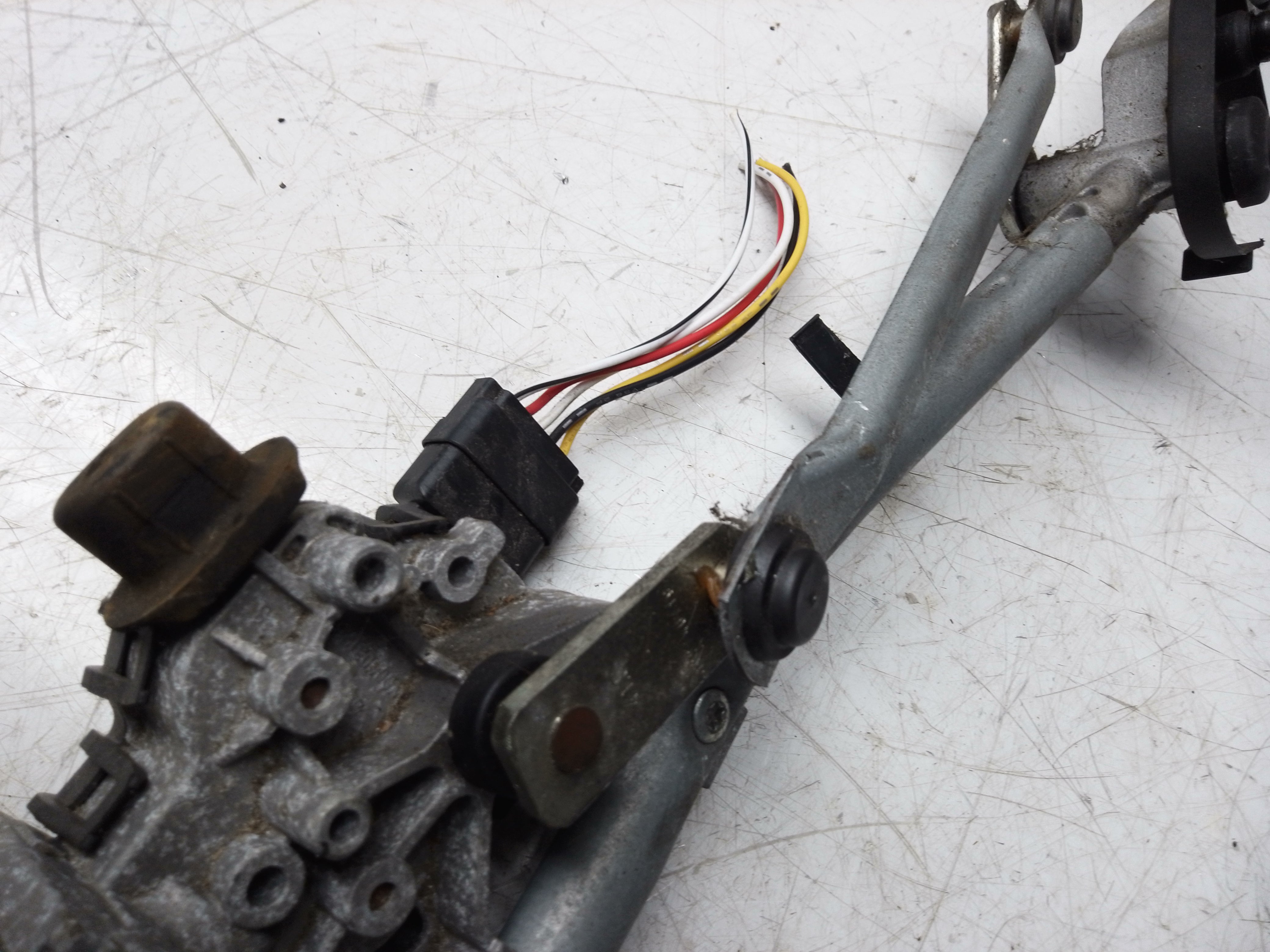 Toyota Aygo 2016 Wiper Linkage With Motor (85010-0H040)