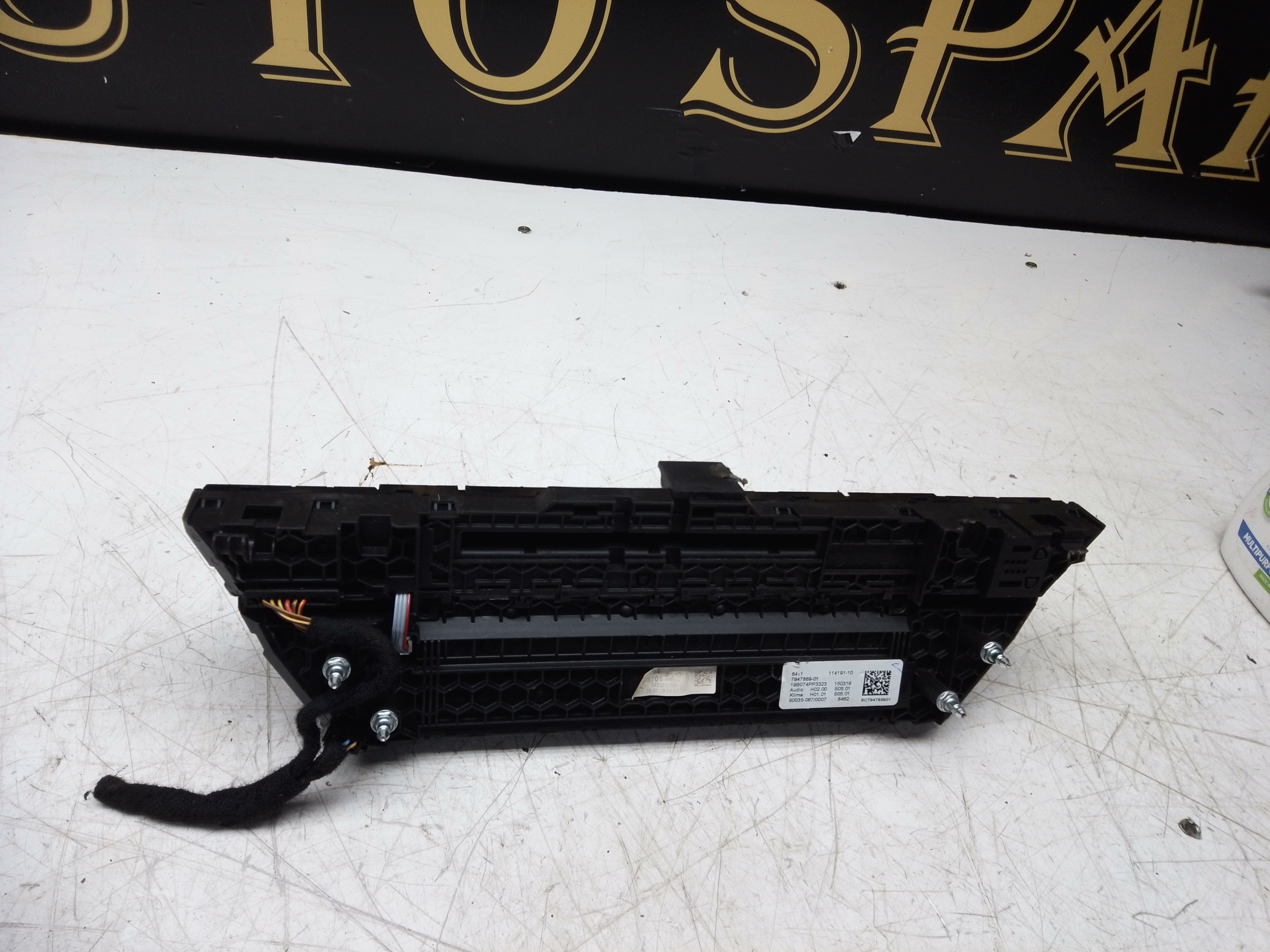 BMW 5 Series G30/G31 A/C Climate Heater Control Radio Panel (7947869)