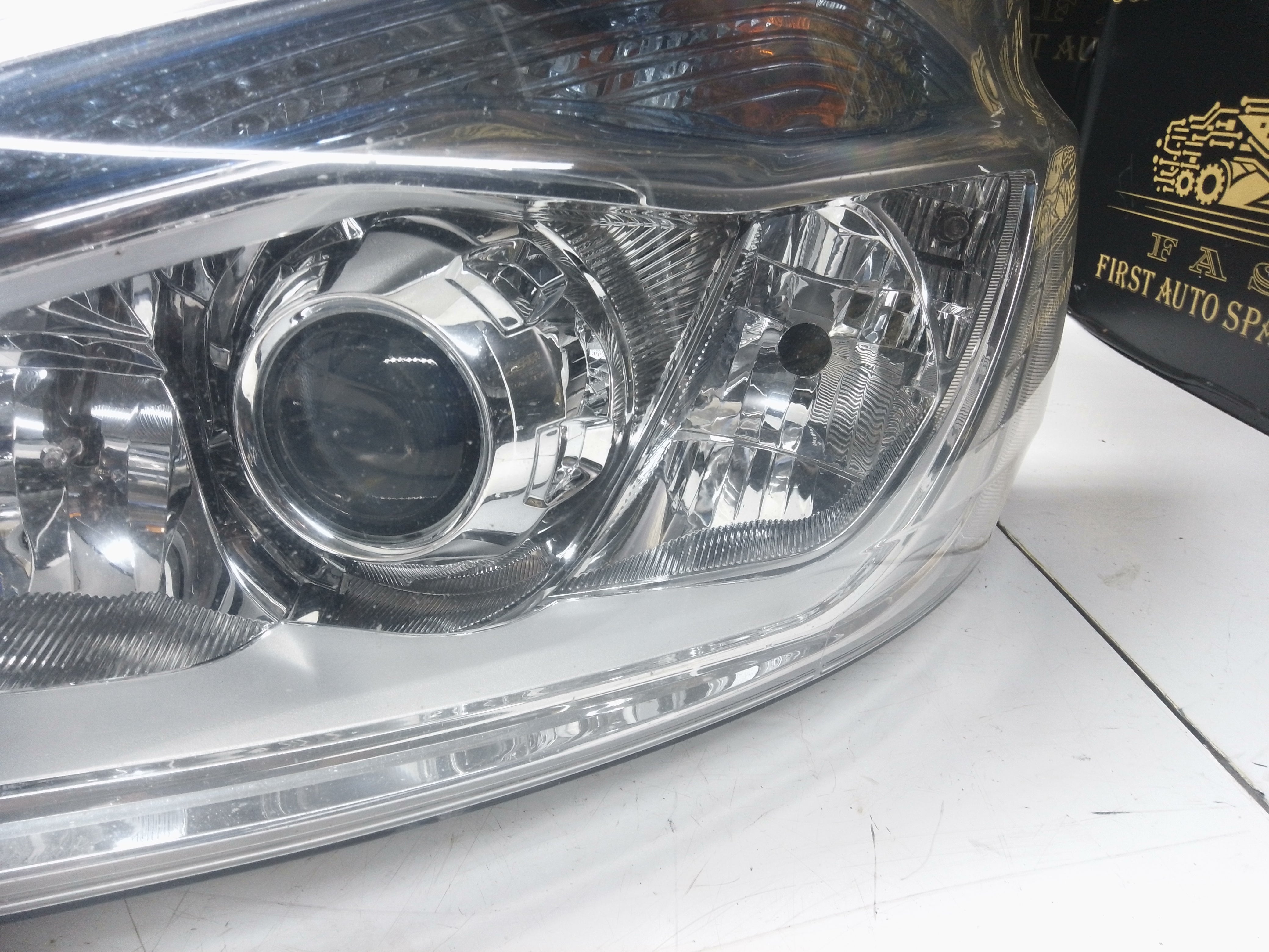 Ford Transit Custom 2016 Left Headlight