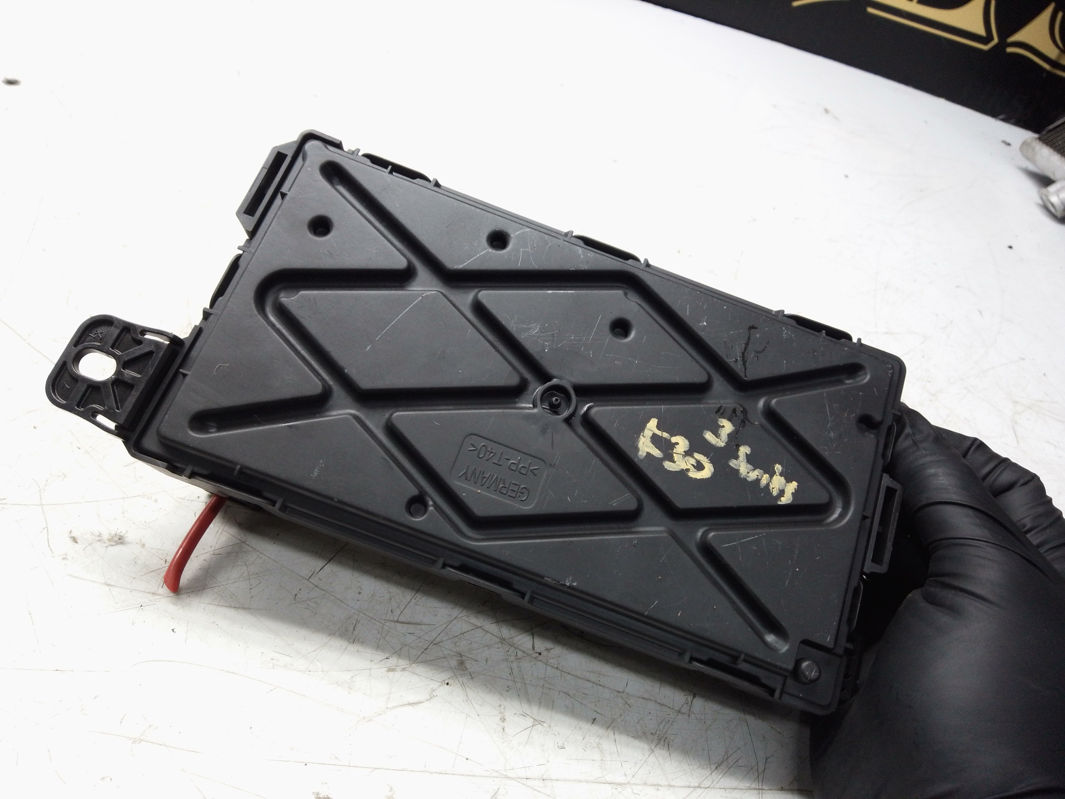 BMW 3 Series F30 F31 320i 320D 2012-2015 Rear Fuse Box Control Module (9279823)