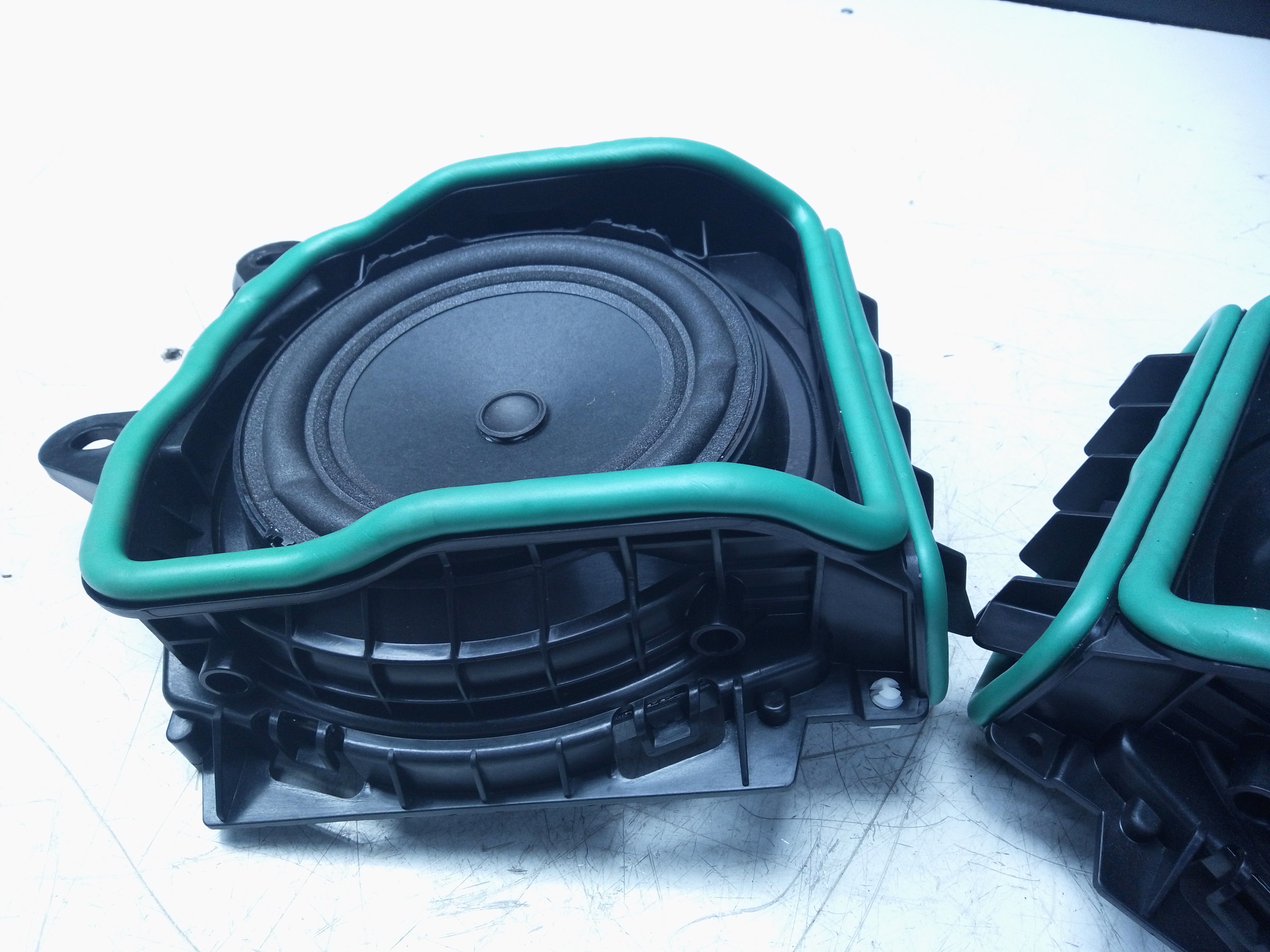 BMW 3 Series G20 2018-2025 Loud Speaker Pair Bass (2622565) (2622566)