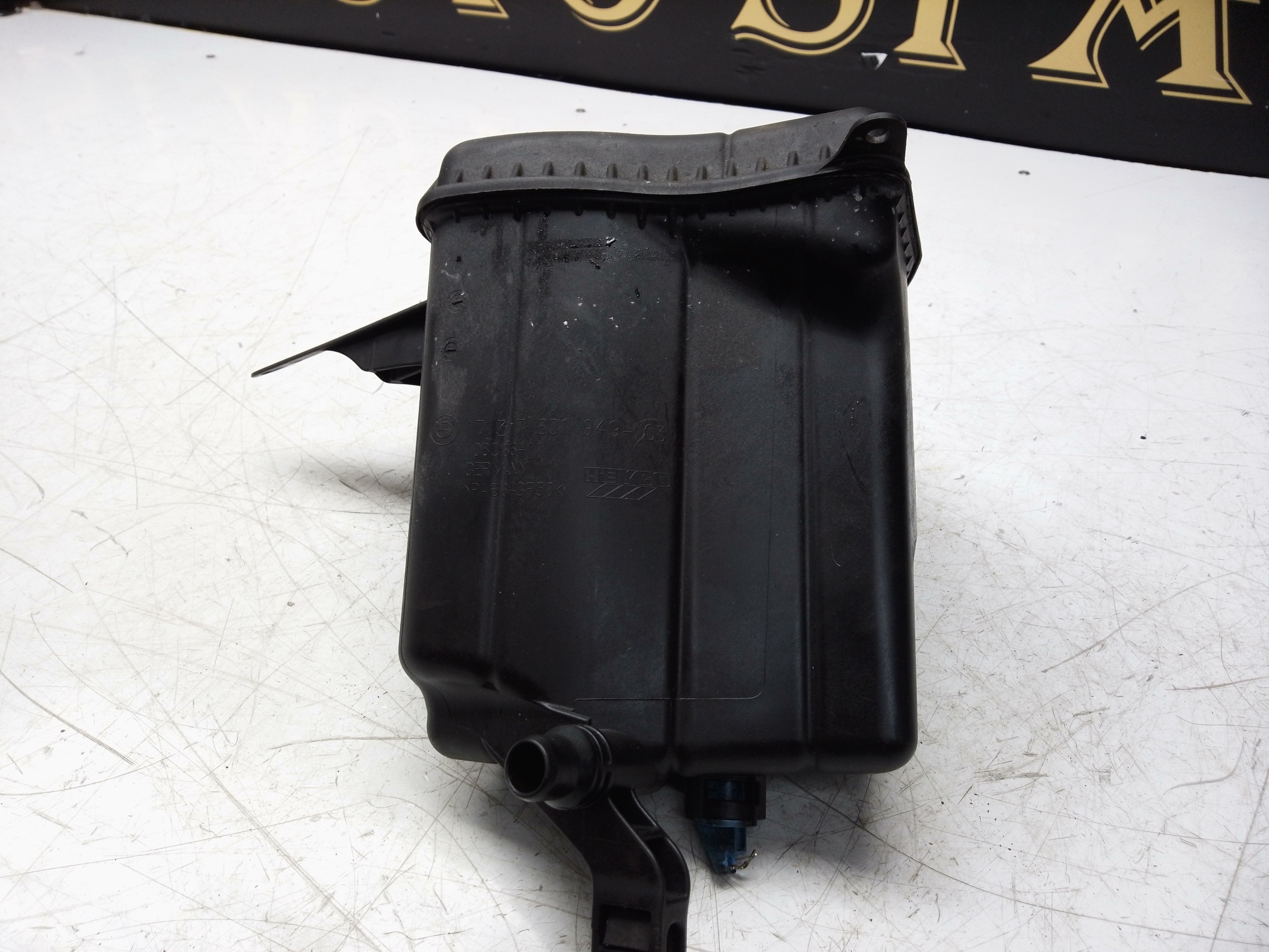 BMW F01 F10 F11 F12 Coolant Tank Bottle Radiator Expansion (7601949)