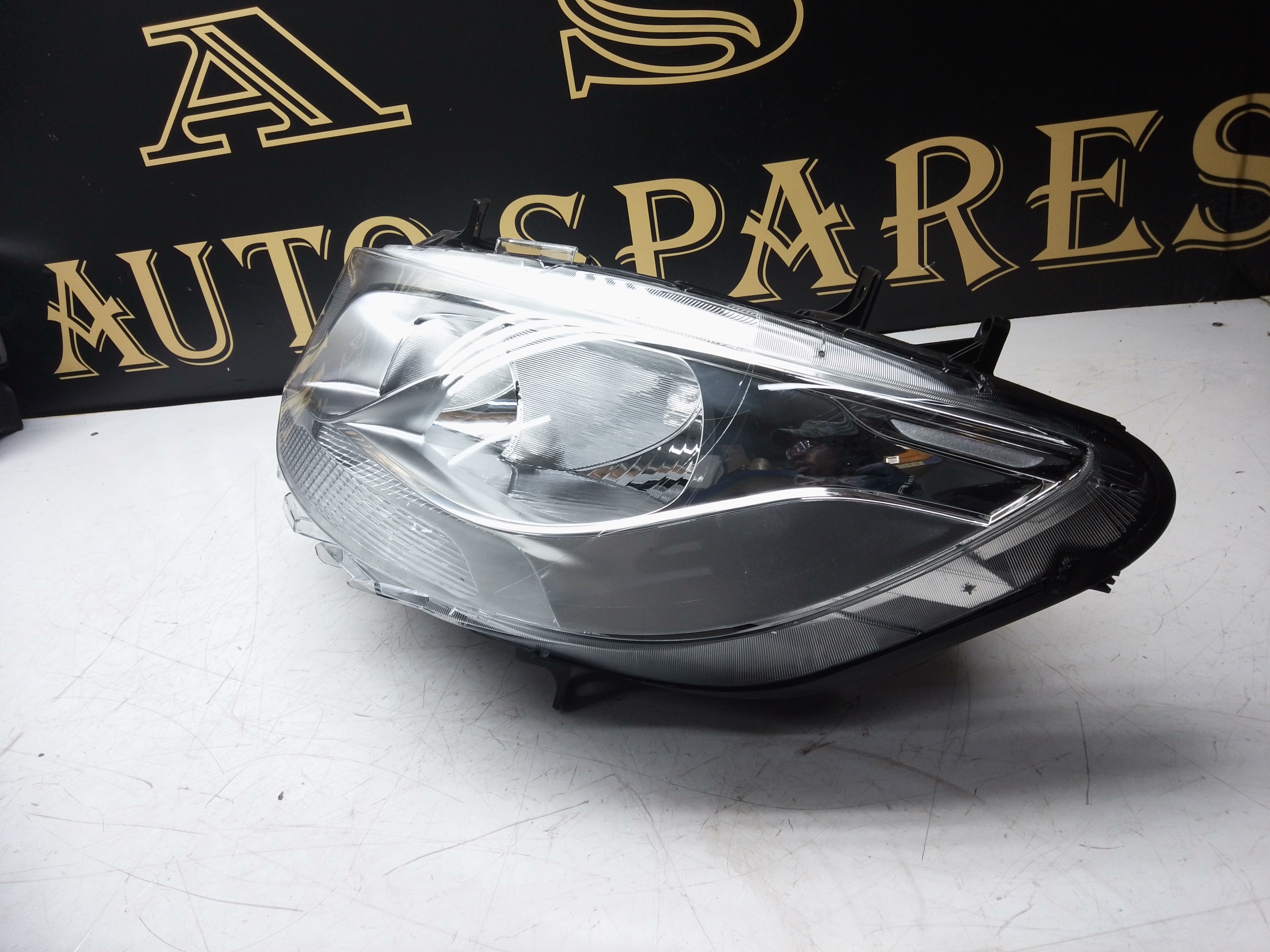 Mercedes Sprinter 2018–2024 Left Headlight