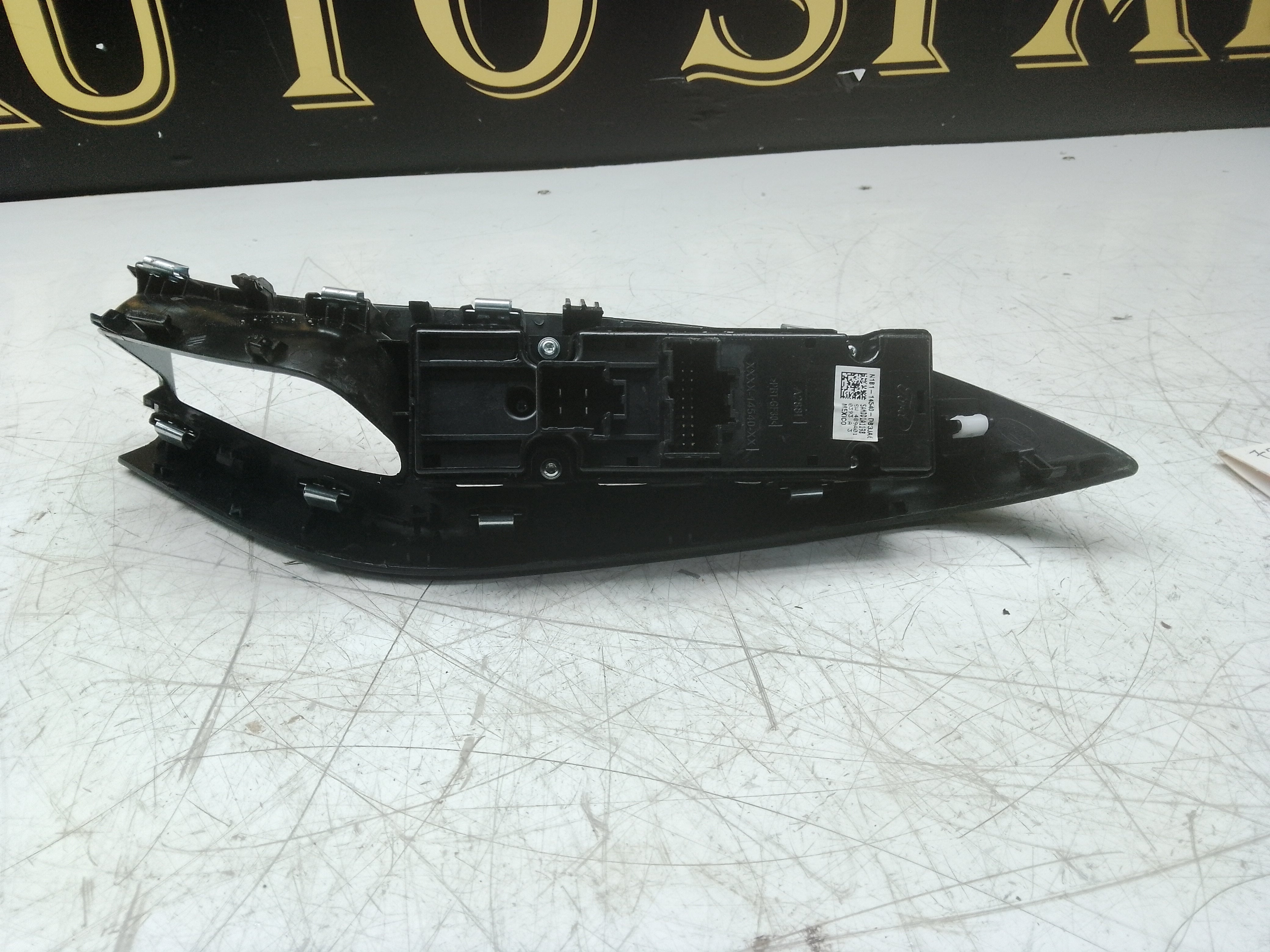 Ford Fiesta 2017–23 Right Side Window Control Panel (N1B1-14540-DB3JA6)