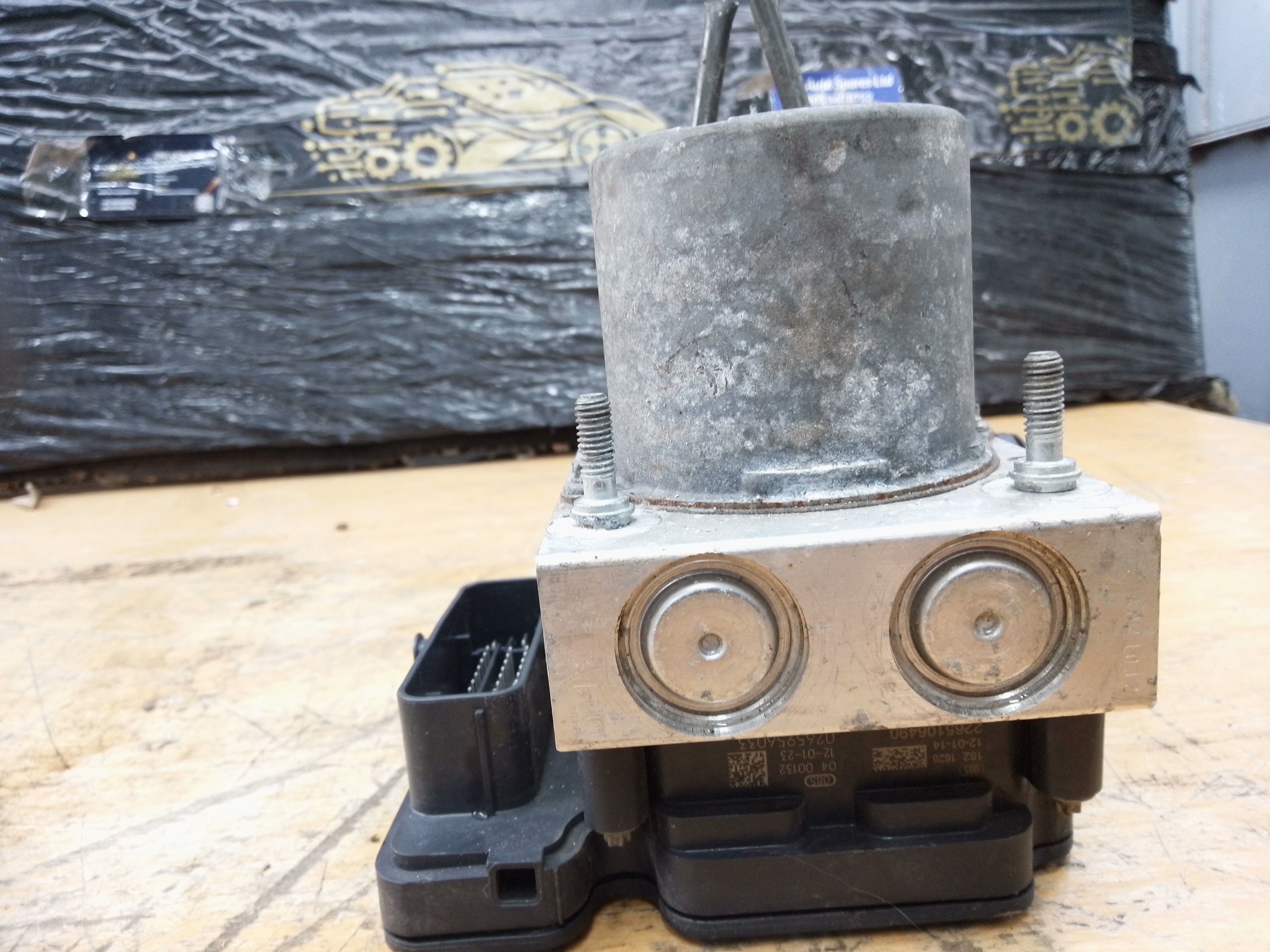 Mercedes Sprinter 2009–2023 W906 ABS Pump Control Modulator (A9069002001)