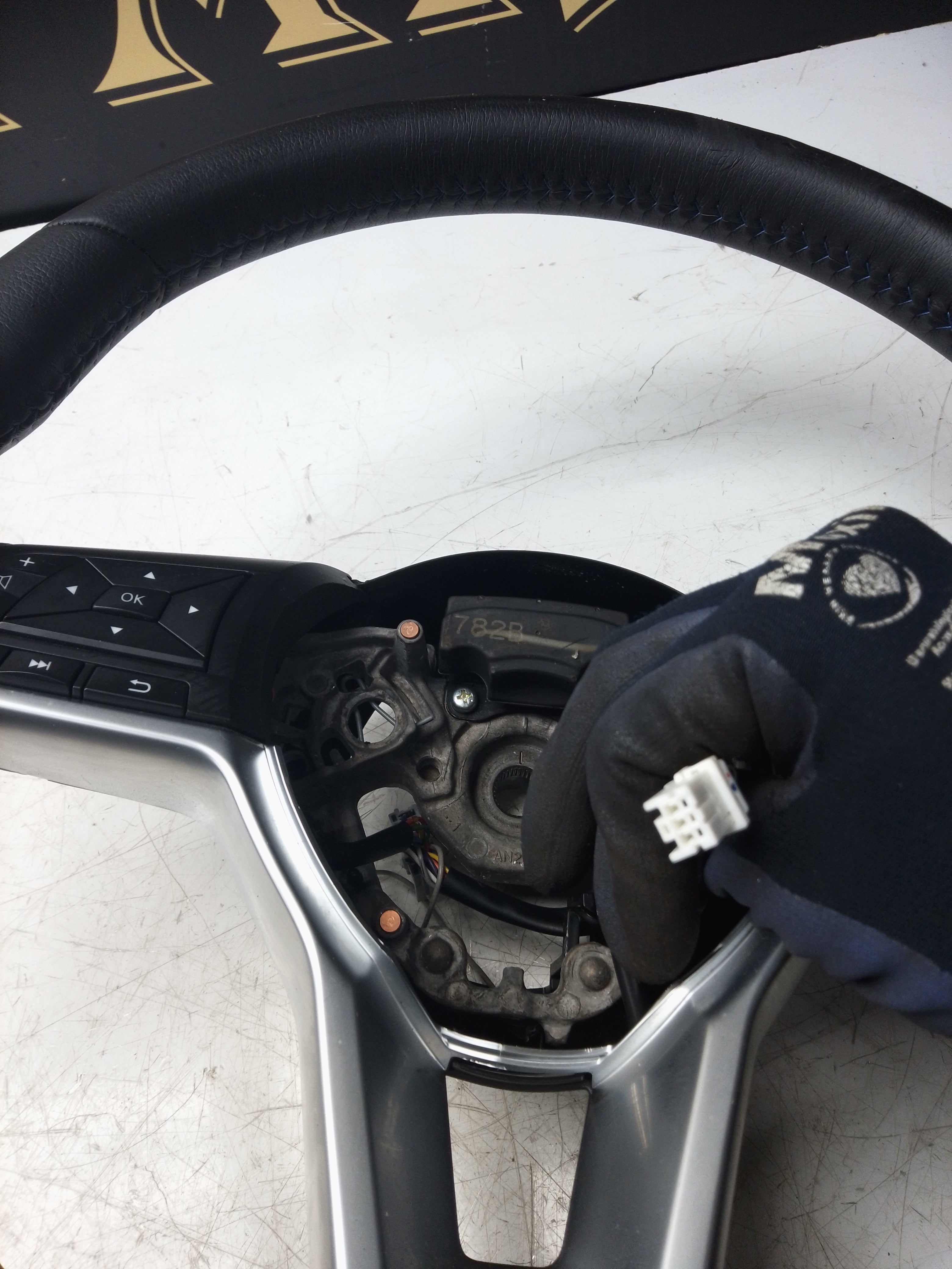 Nissan Leaf 2018-2022 Steering Wheel