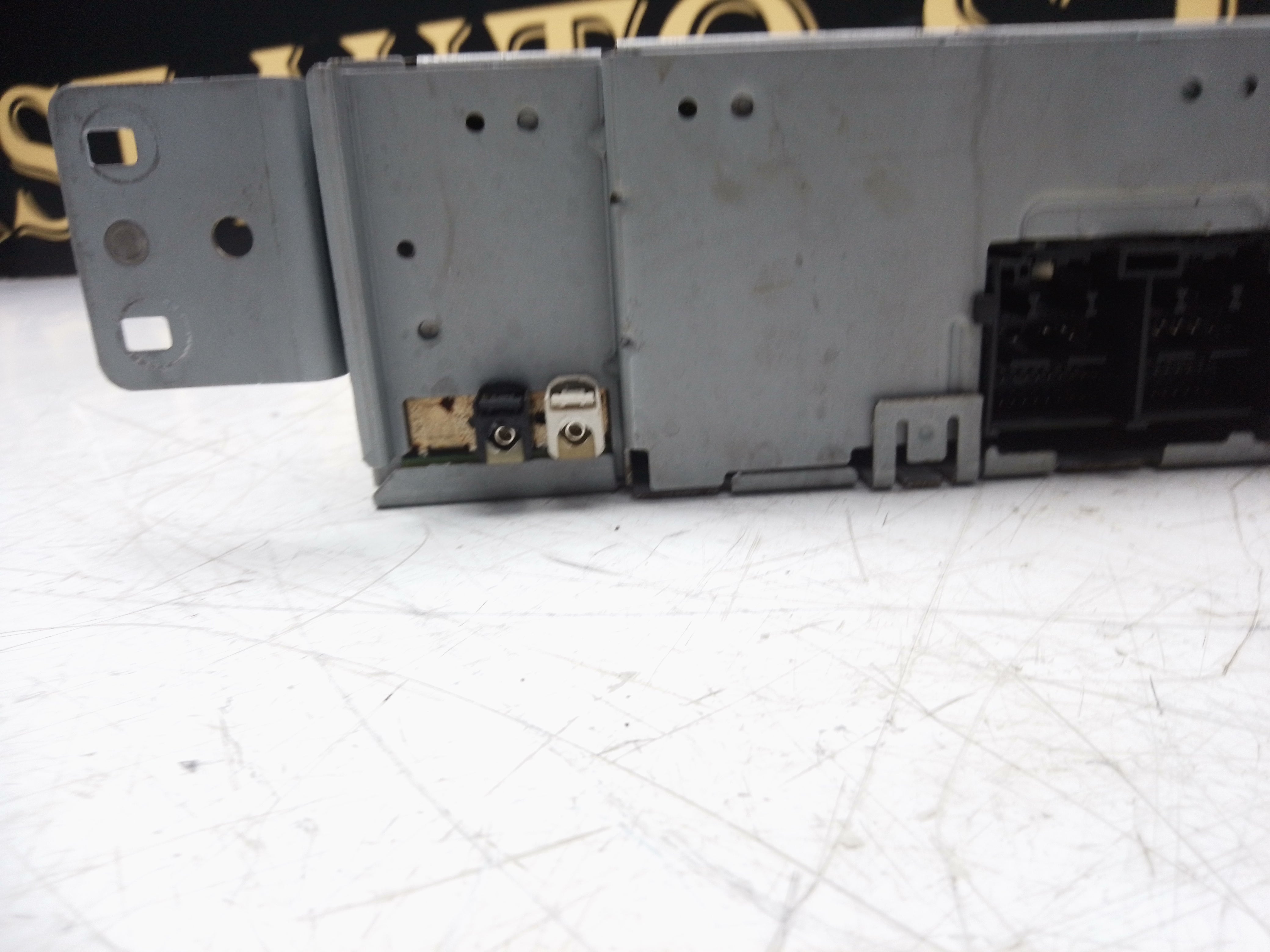 Ford Focus 2020–2024 Stereo Radio CD Player (MX6T-18K810-LA)