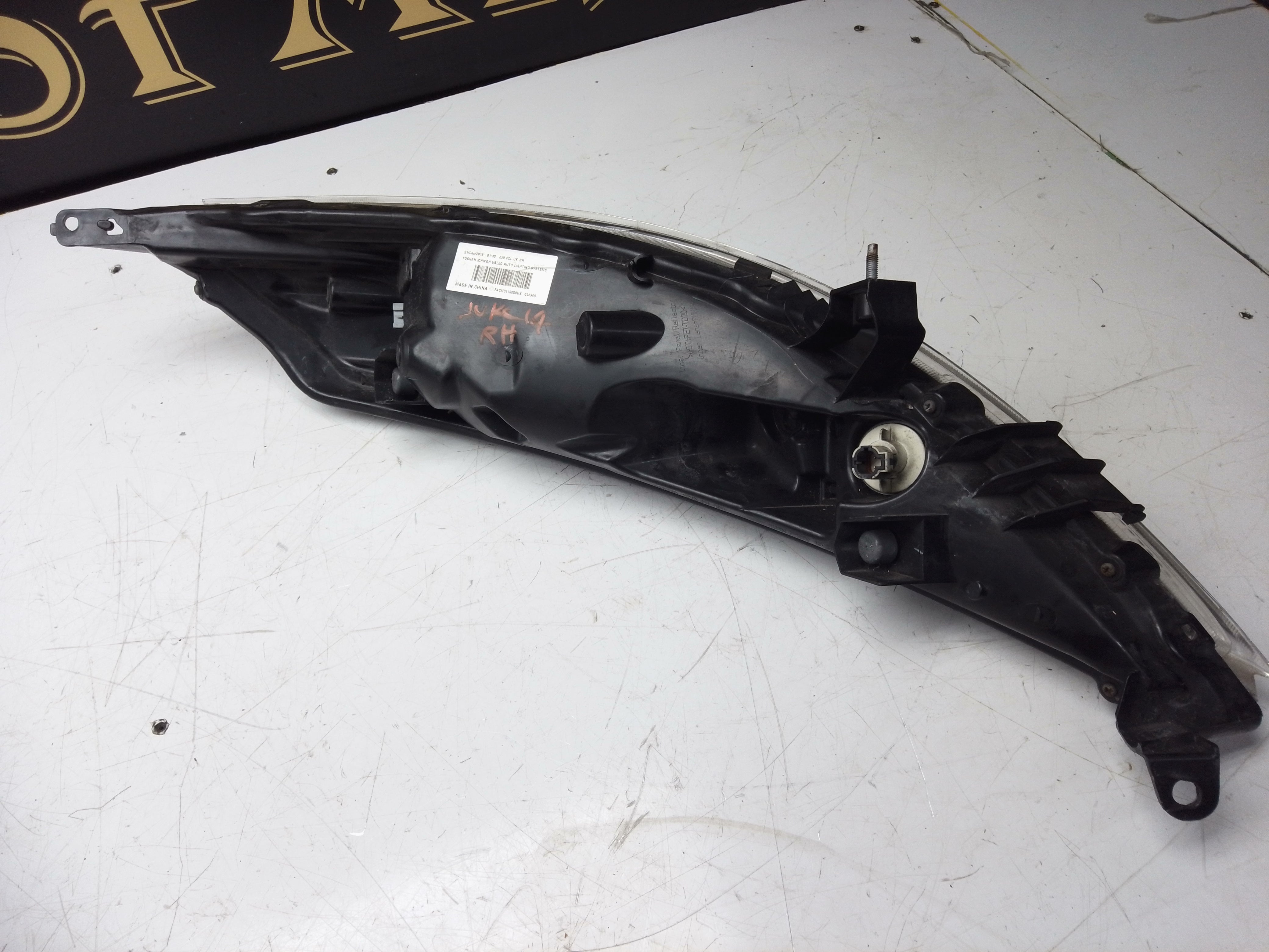 Nissan Juke Nismo 2014 Right Headlight (FACM0110000UK)