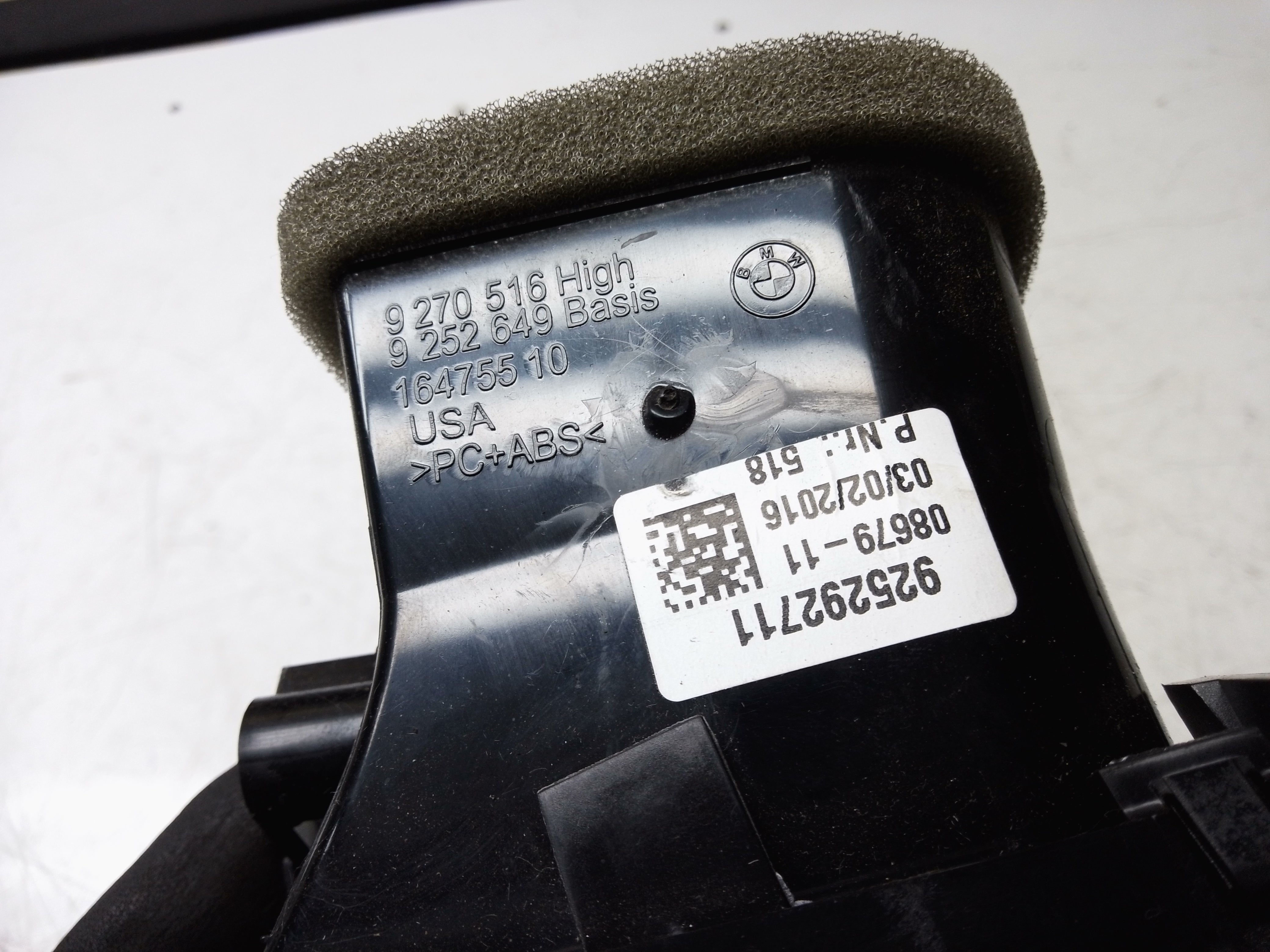 BMW X5 F15 2016 Front Left Side Dashboard Air Vent (9270516 / 9252649)