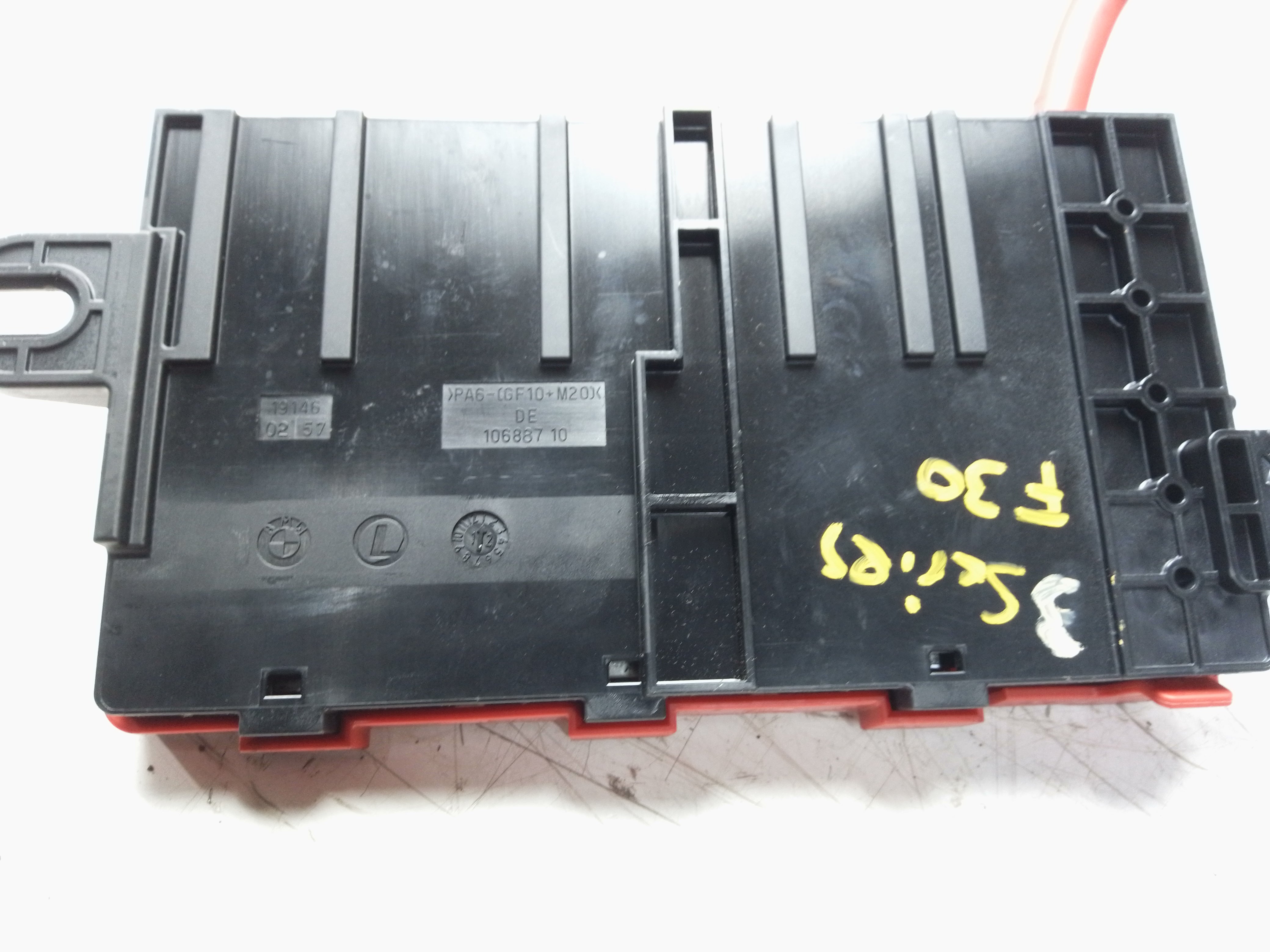 BMW 1, 3, 4 Series F20, F21, F30, F3X Battery Power Distribution Fuse Box (922775204)