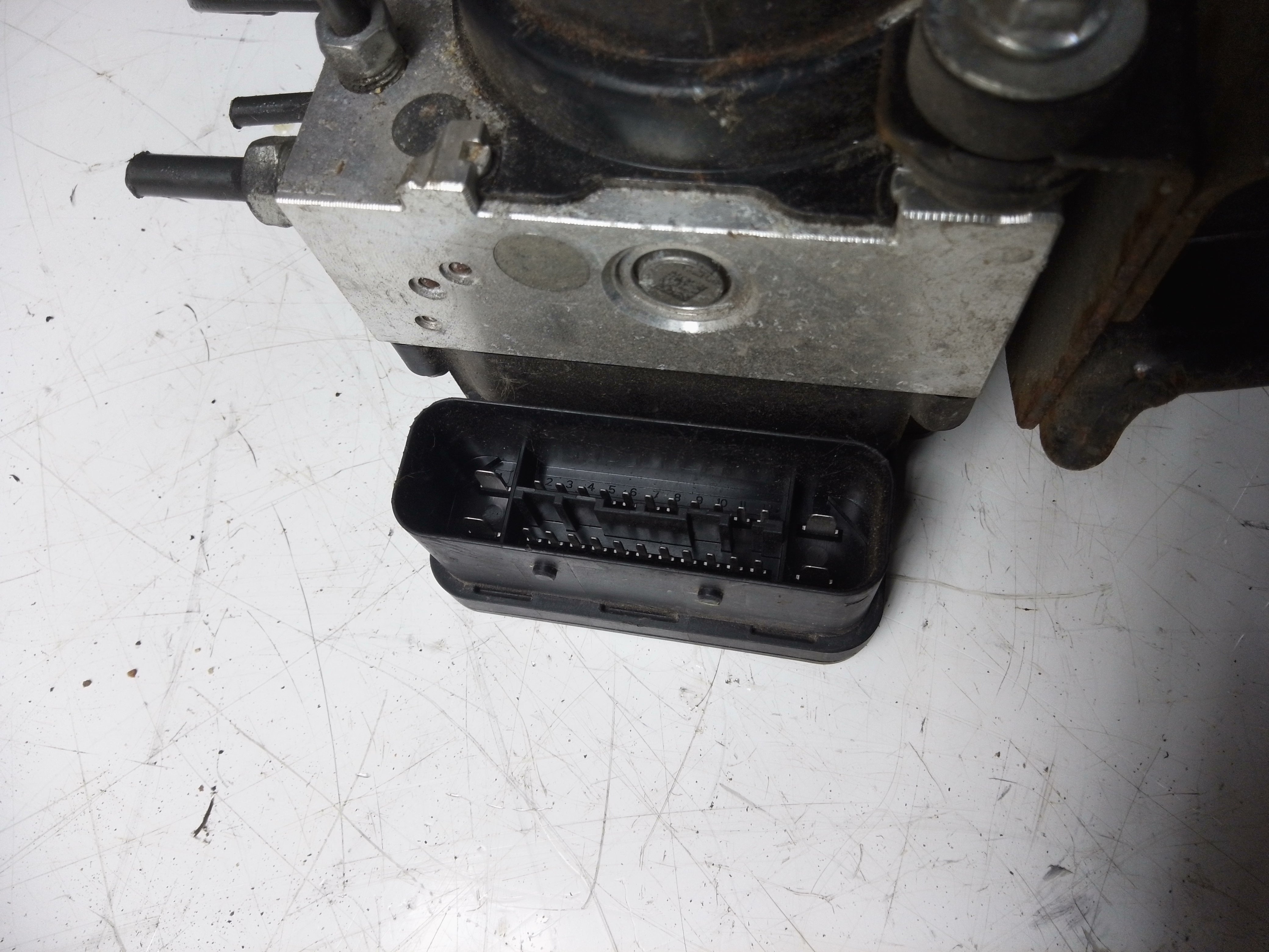 Toyota Yaris 2012 ABS Pump / Modulator (89541-0D100)