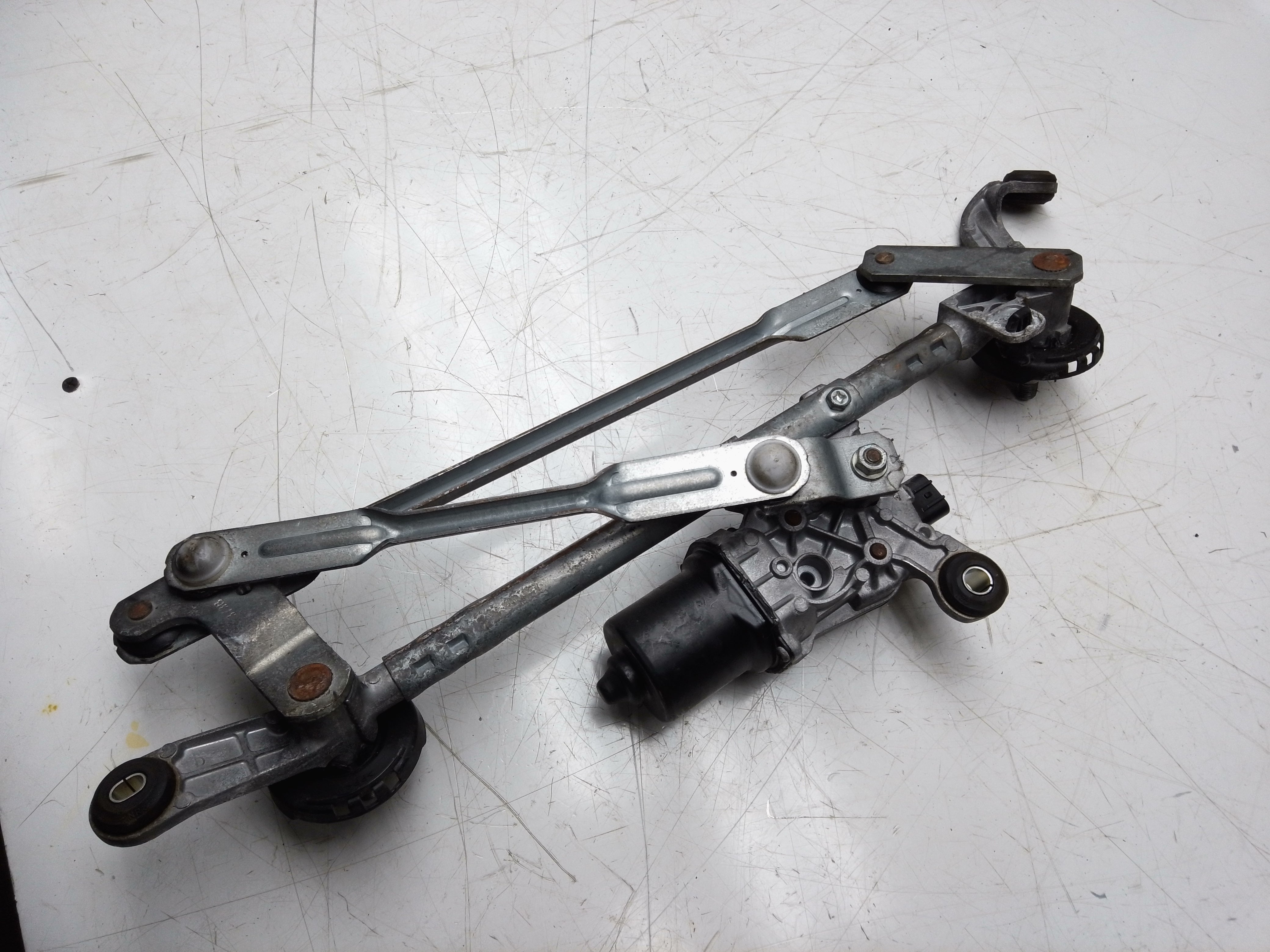 Nissan Qashqai J11 2020 Front Wiper Motor & Linkage (9Y07 C119A)