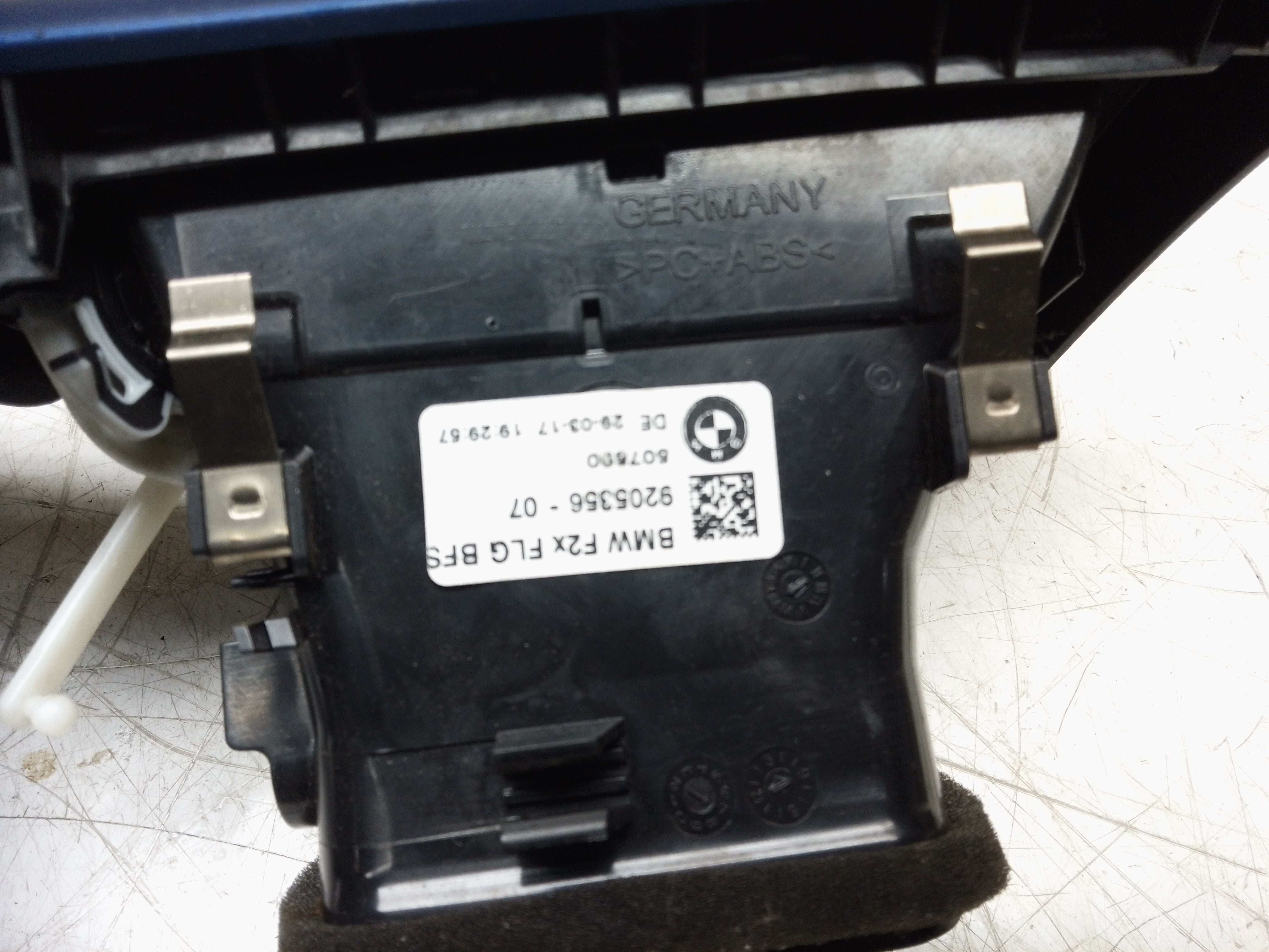 BMW 2 Series F22 Dashboard Air Vent – Front Right / Driver Side (9205356)