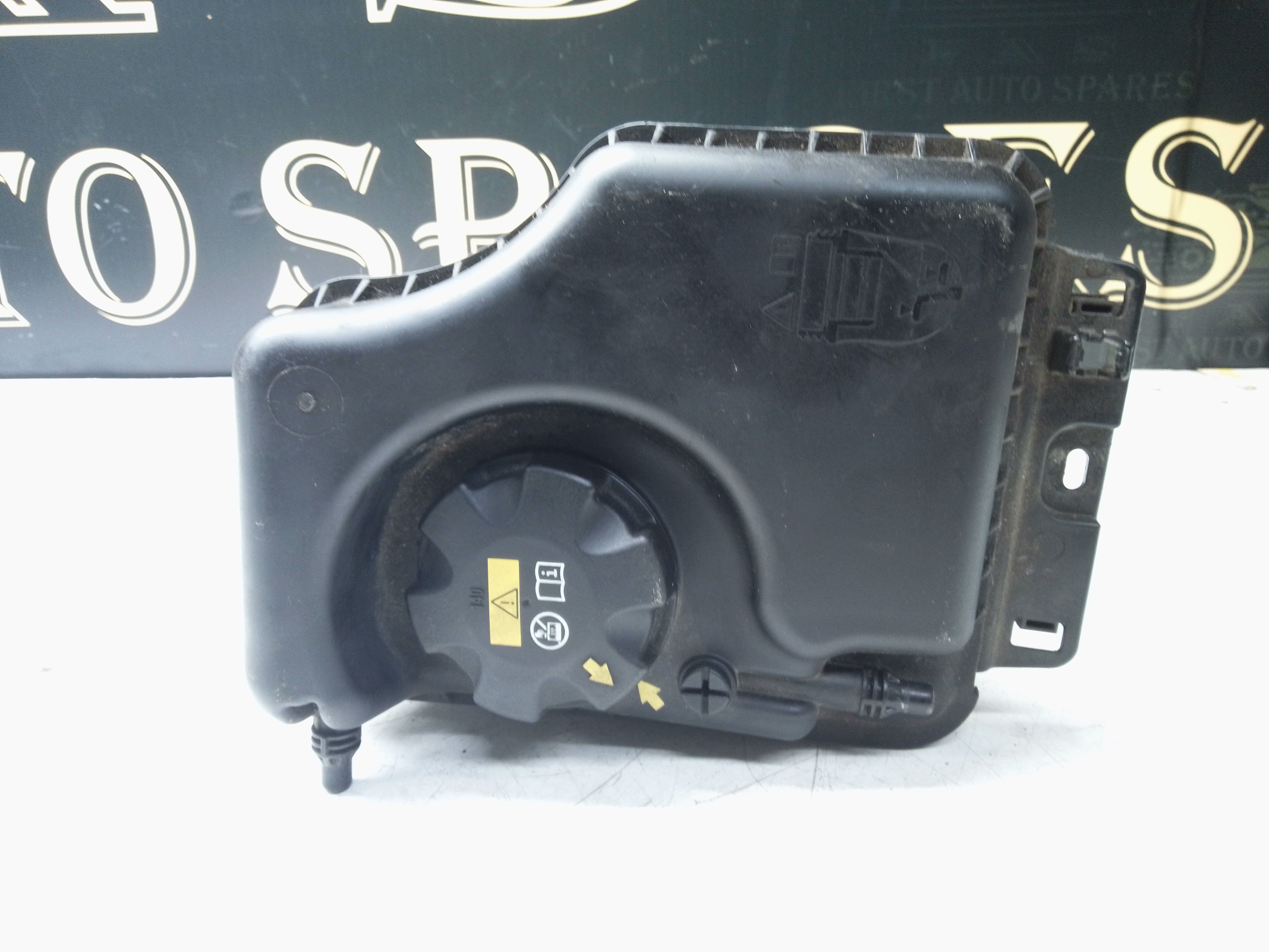 BMW 4 Series 2013–2020 Radiator Expansion Tank L (115643)