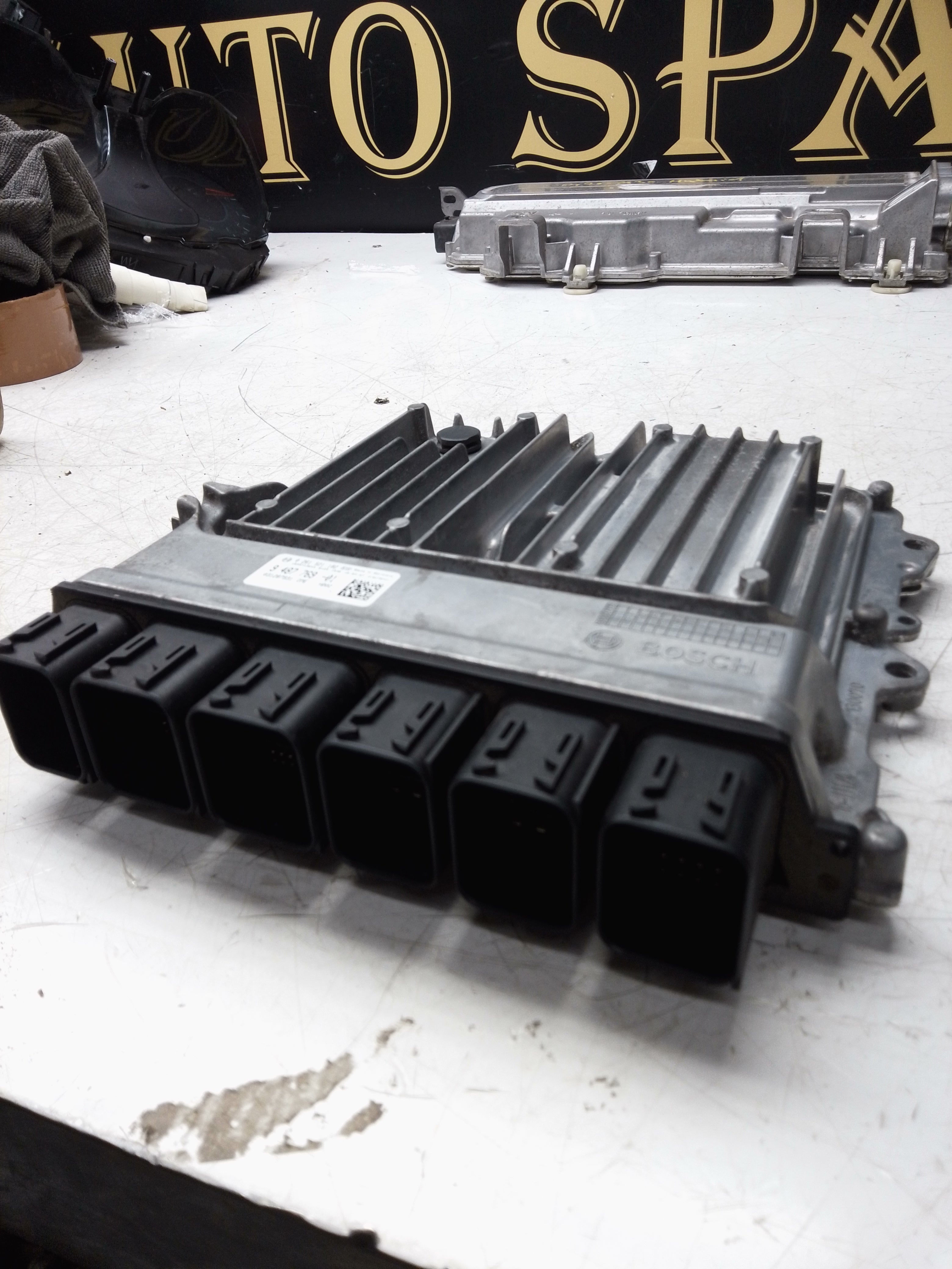 BMW 3 Series F30 2.0 Hybrid Engine ECU 9487769-01 – 2016–2019