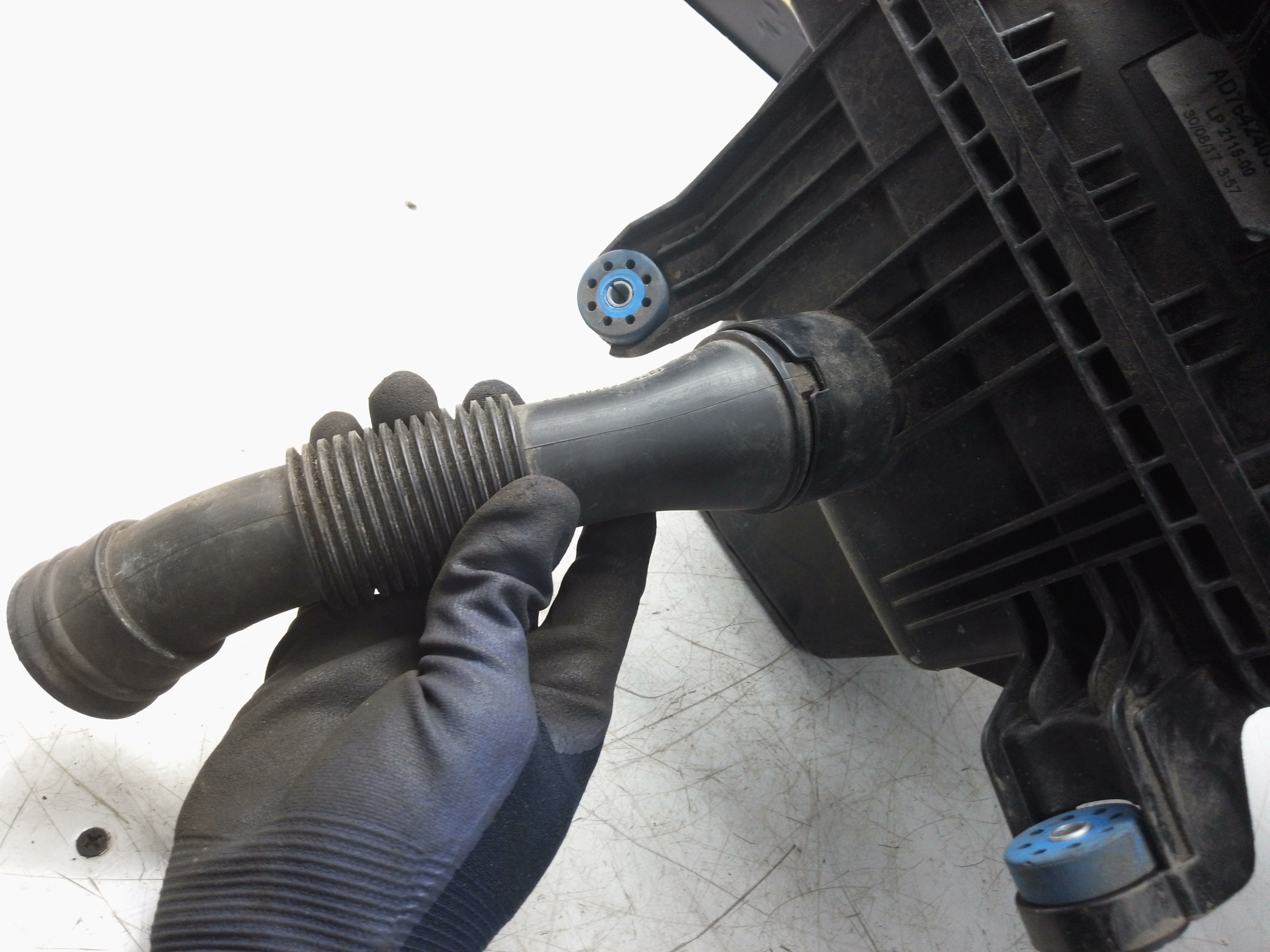 BMW i3 Hybrid Air Filter Box & Module (7642403)