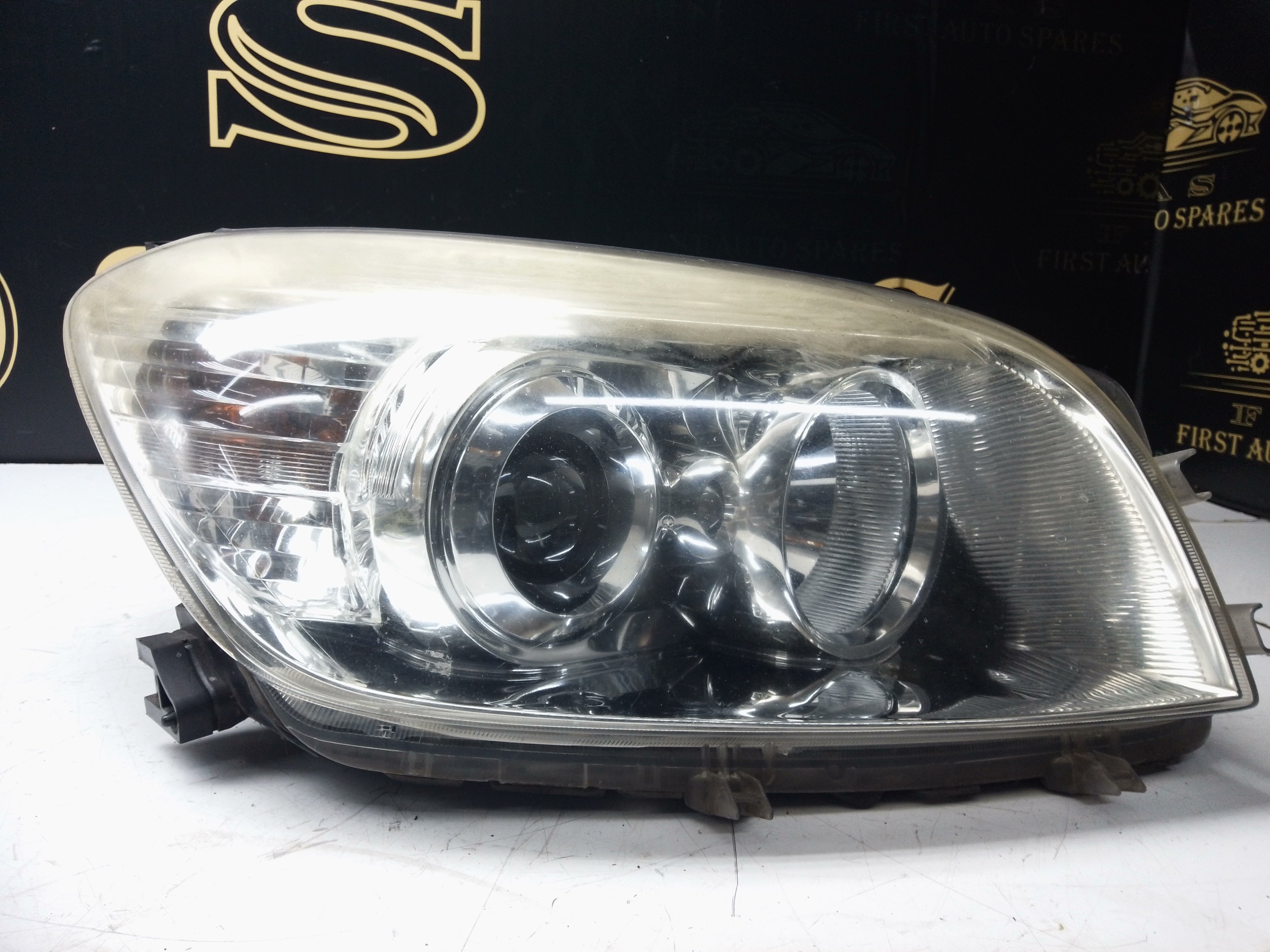 Toyota RAV4 2008 Right/Driver Side Headlight