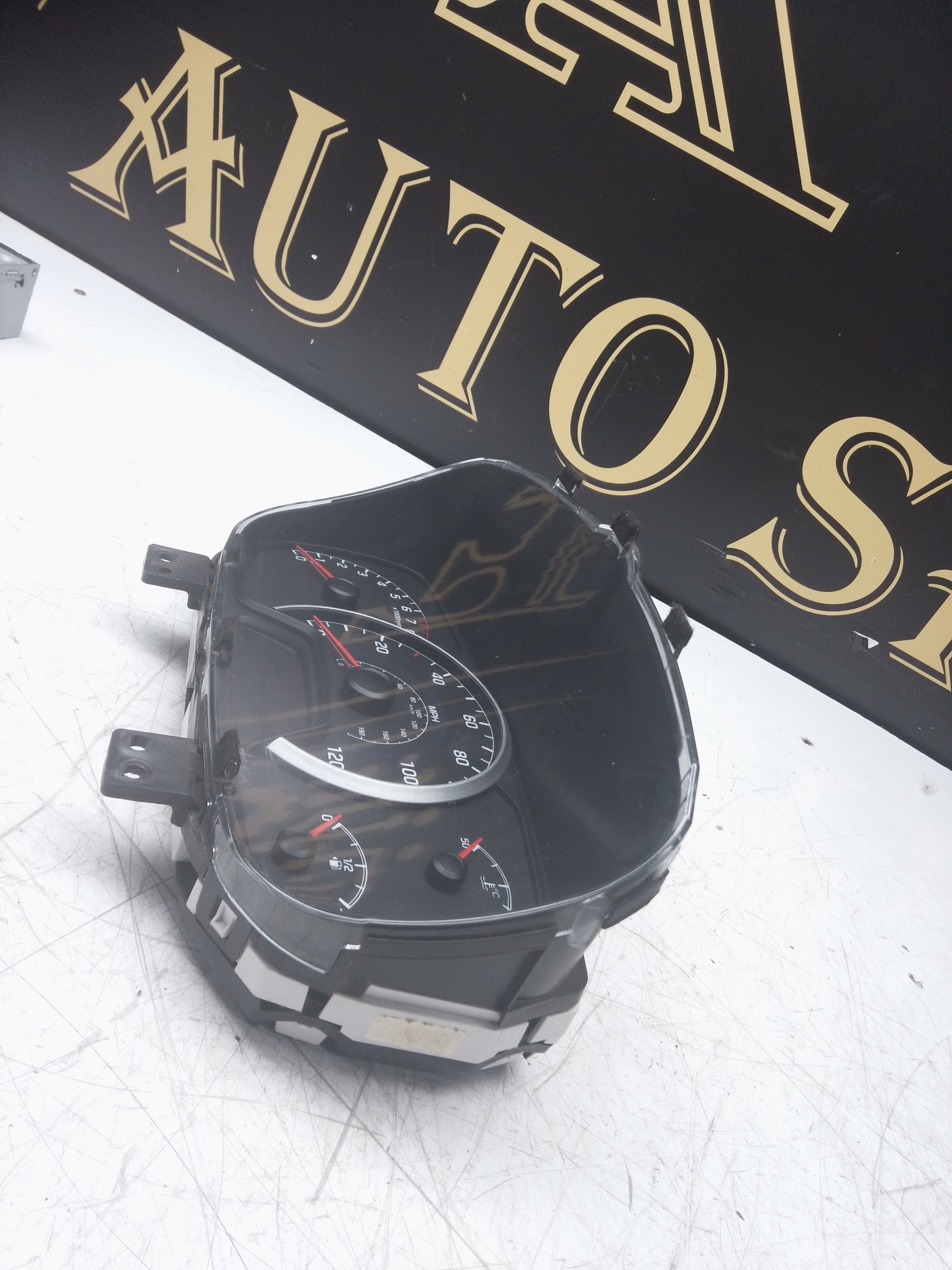 Hyundai i10 2013–19 Speedometer / Instrument Cluster (VPDHBF-10A855-A)