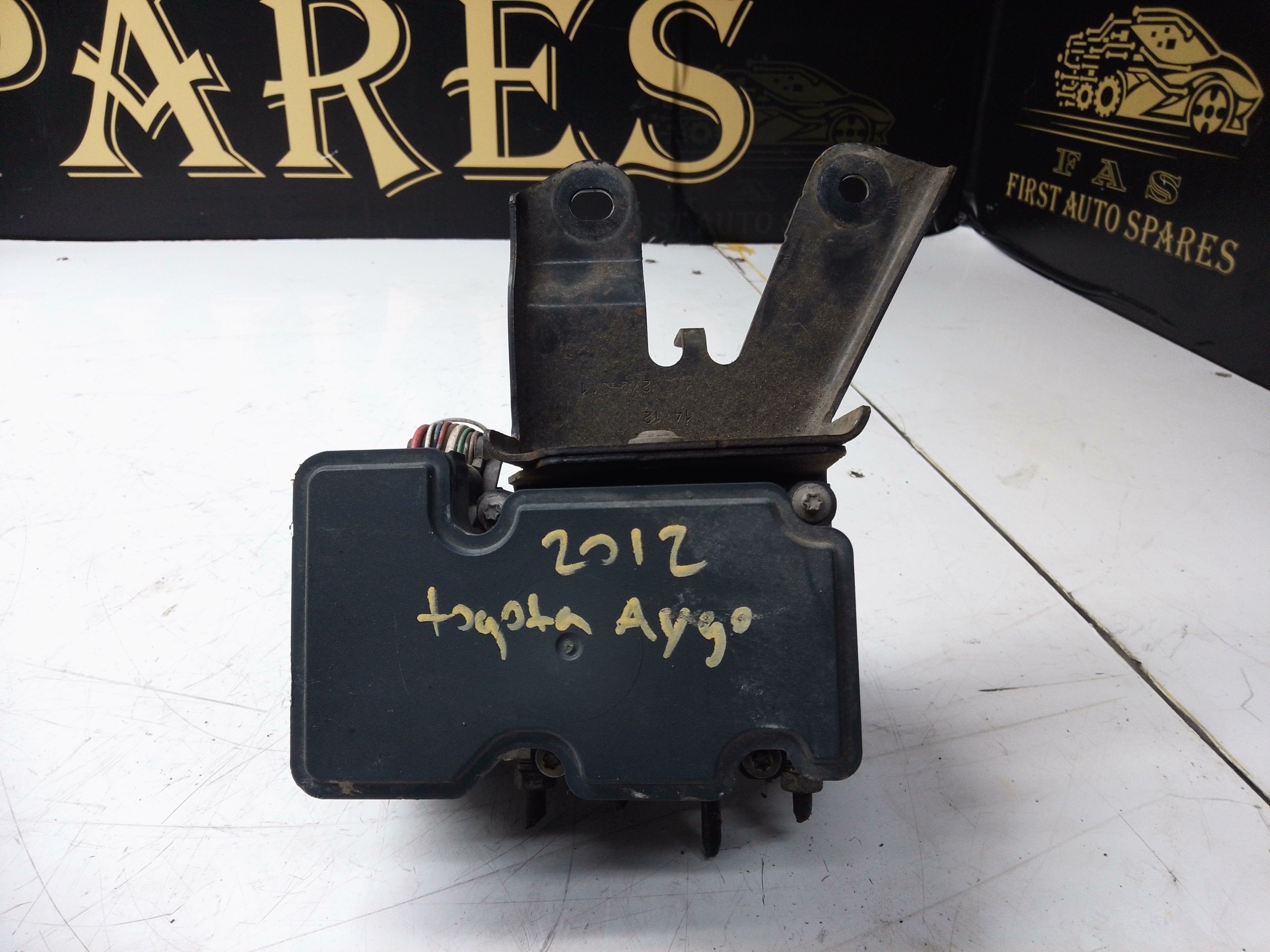 Toyota Aygo 2012 ABS Pump (2265106496)