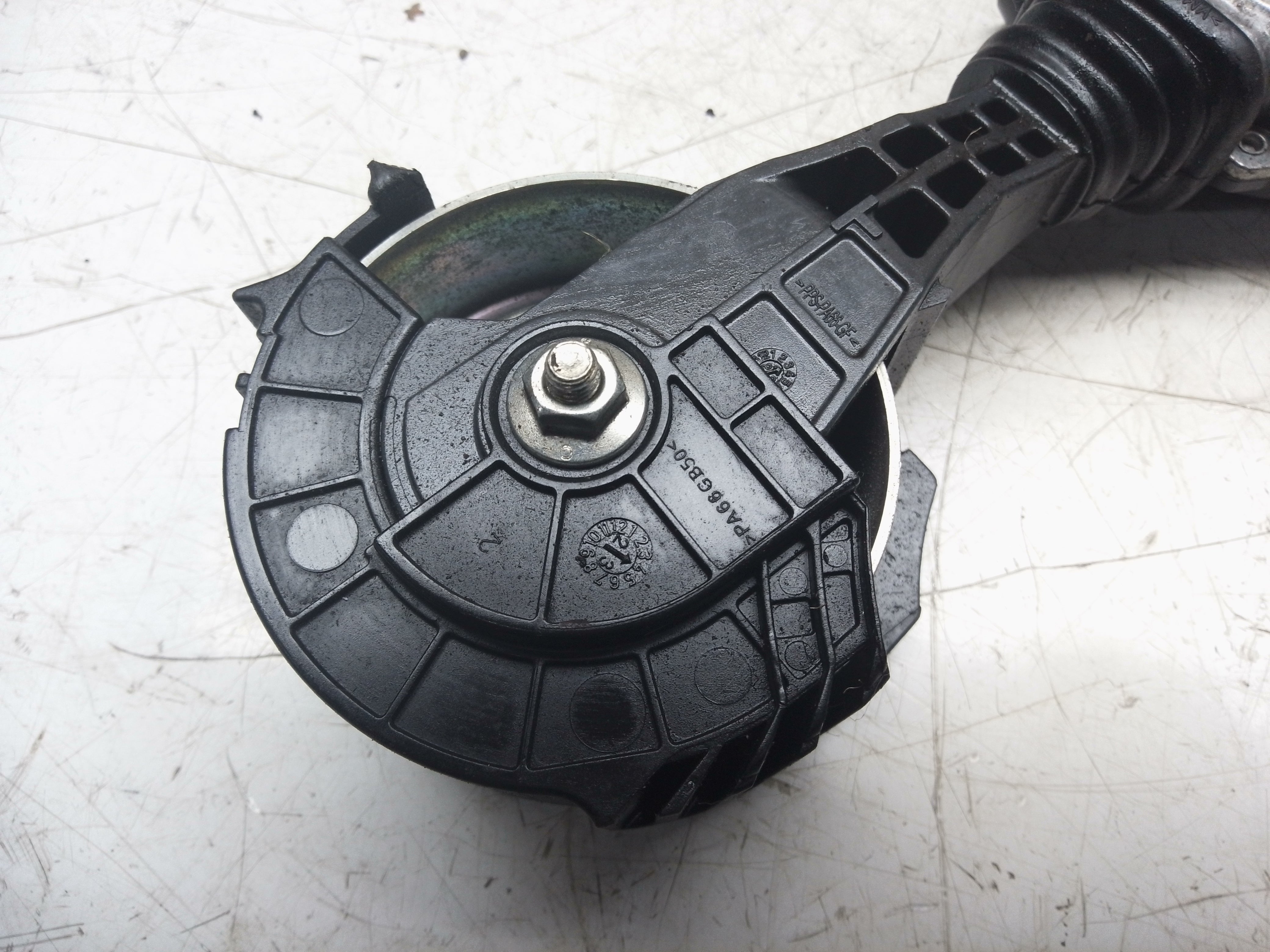 BMW F20 F21 F30 F31 F80 Belt Tensioner (N13B16A) (11287534400) (V7598832800)