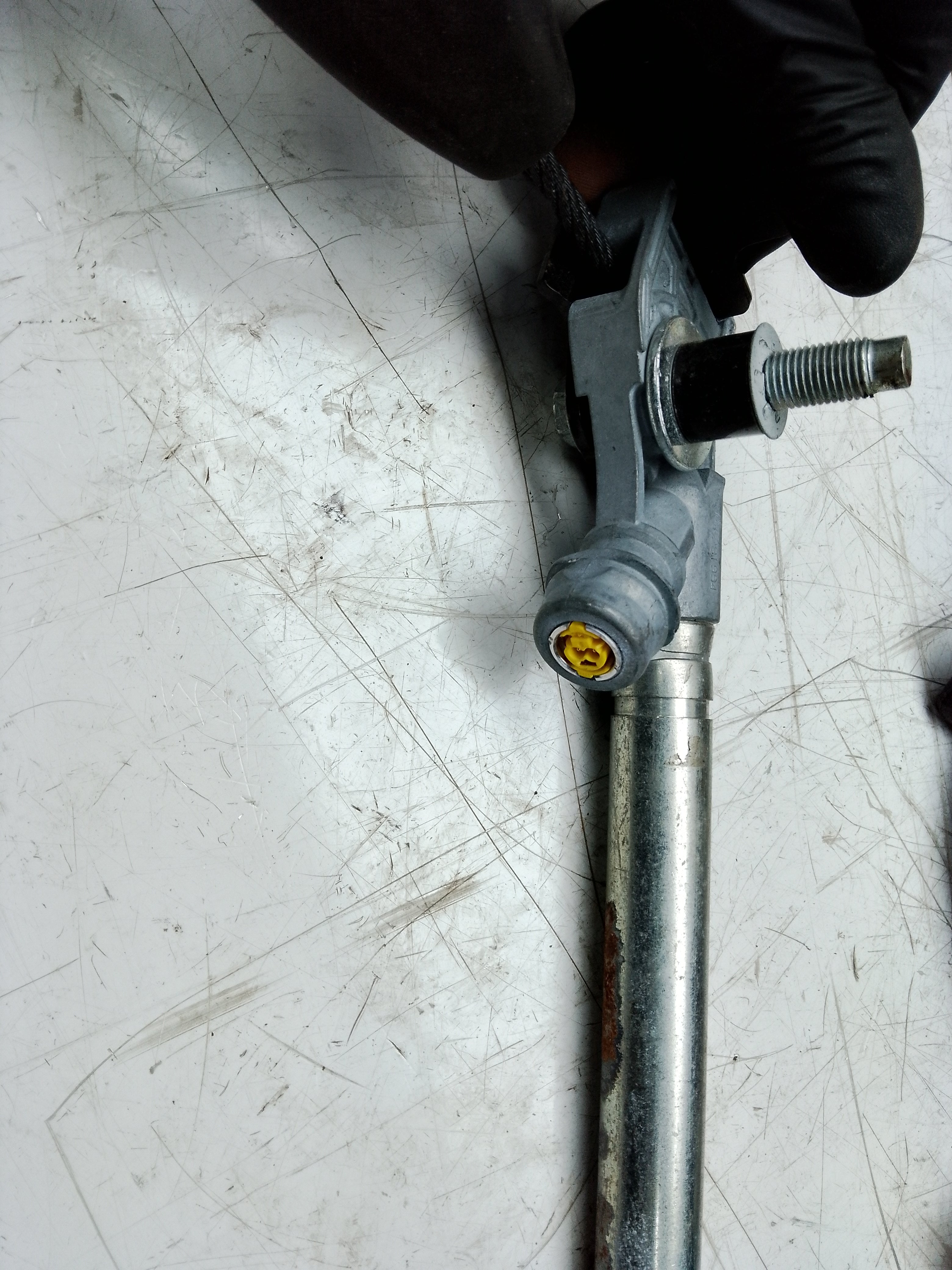 Jaguar F-Pace X761 2016–20 Front Right Driver Side Seatbelt with Pretensioner (G622736100C)