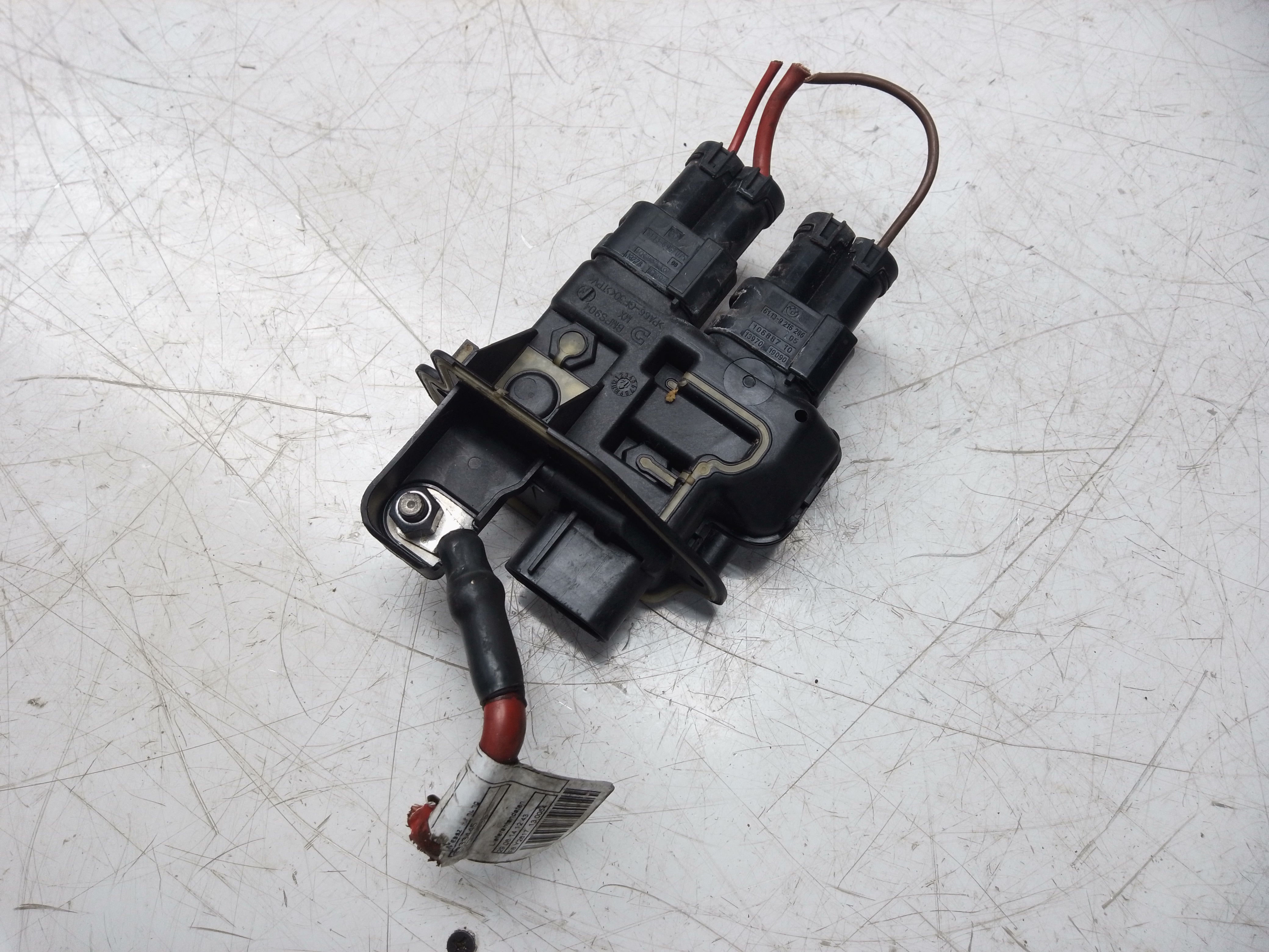 BMW X5 F15 14-18 Battery Terminal Distribution Block (928550505)
