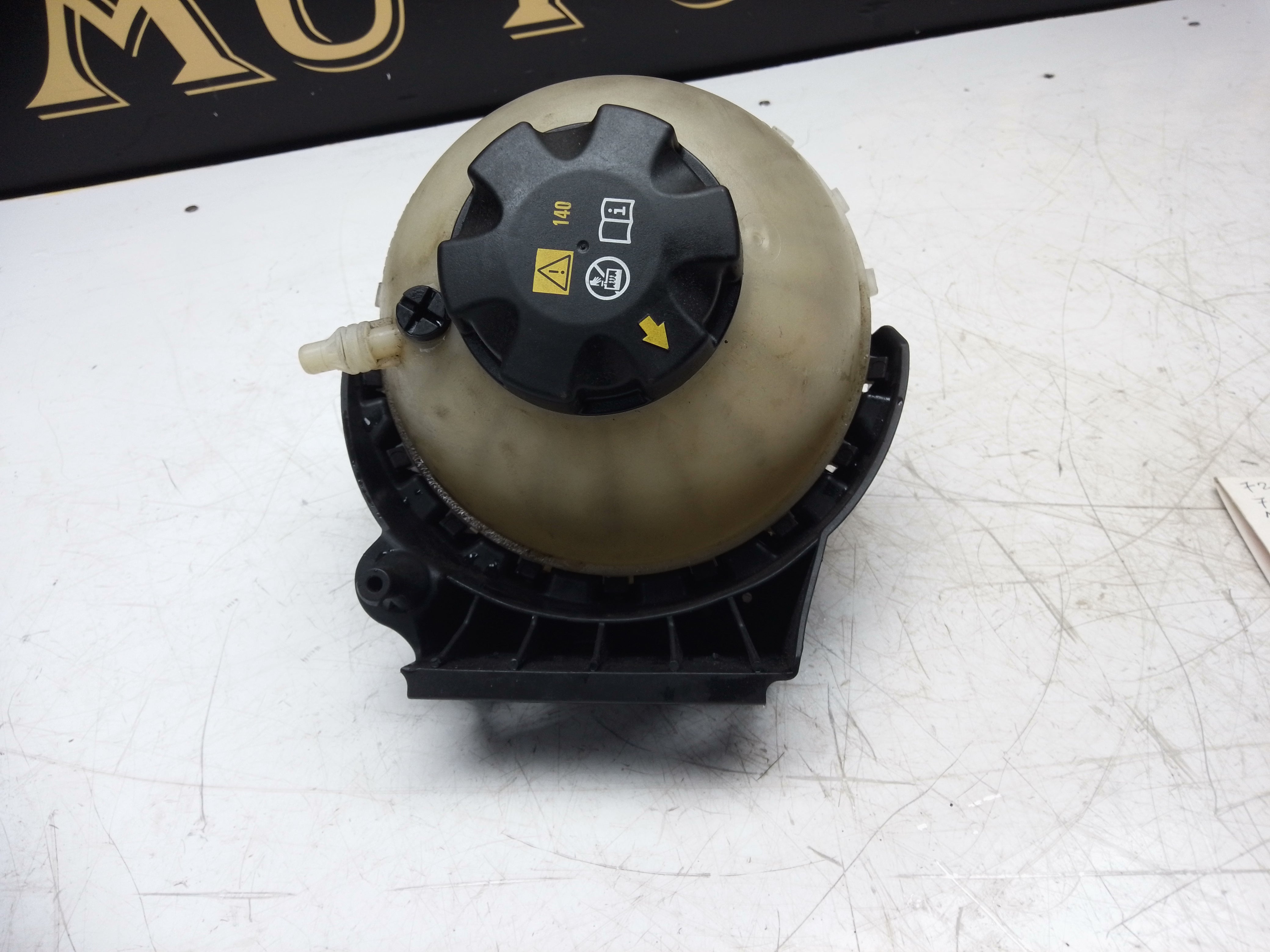 BMW 1 Series F20 2012 1.6 Expansion Tank (1713760947005) (11564310)