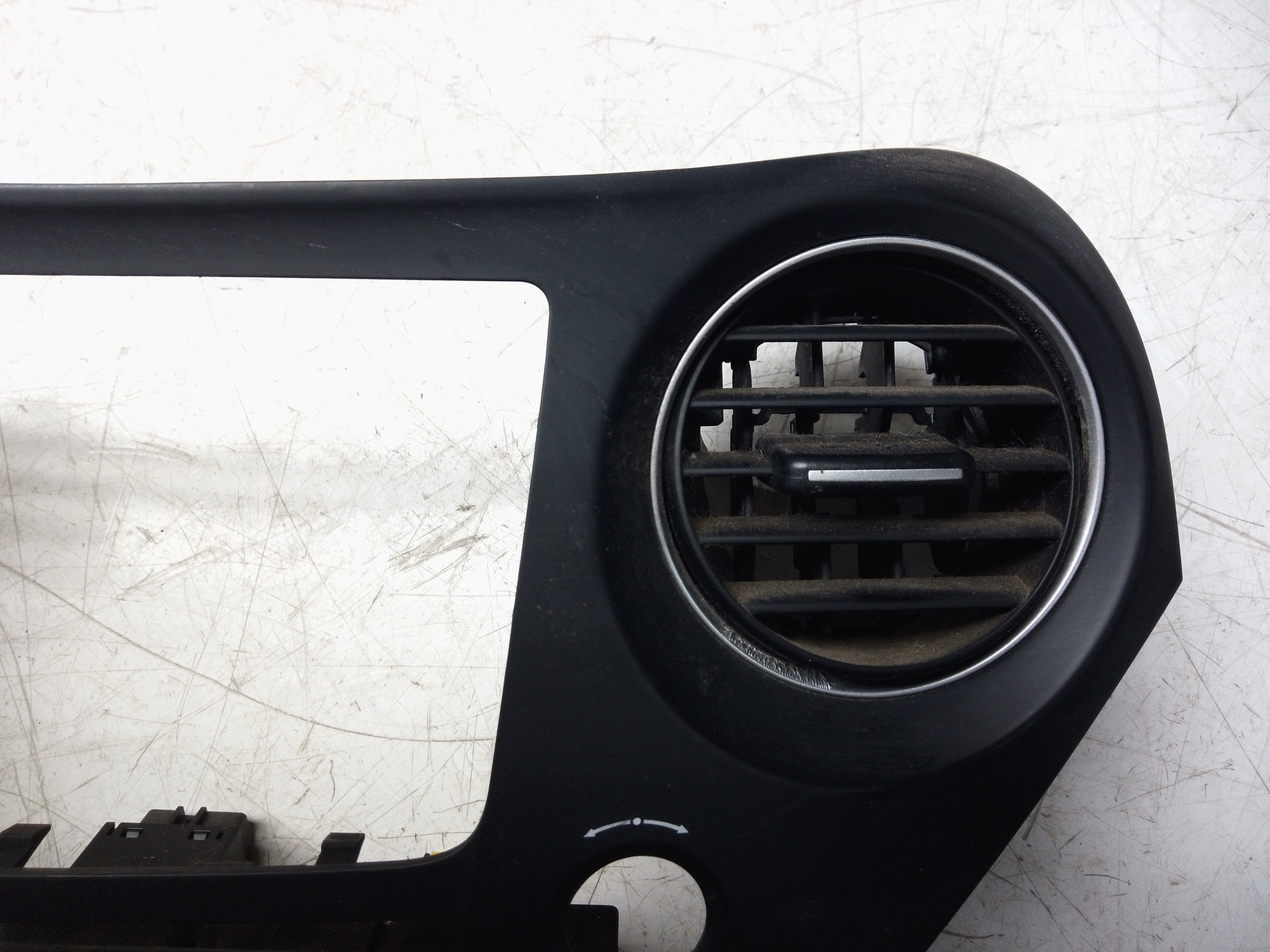 Hyundai i10 2013–2019 Heater Control Panel Trim (84740-B9900)