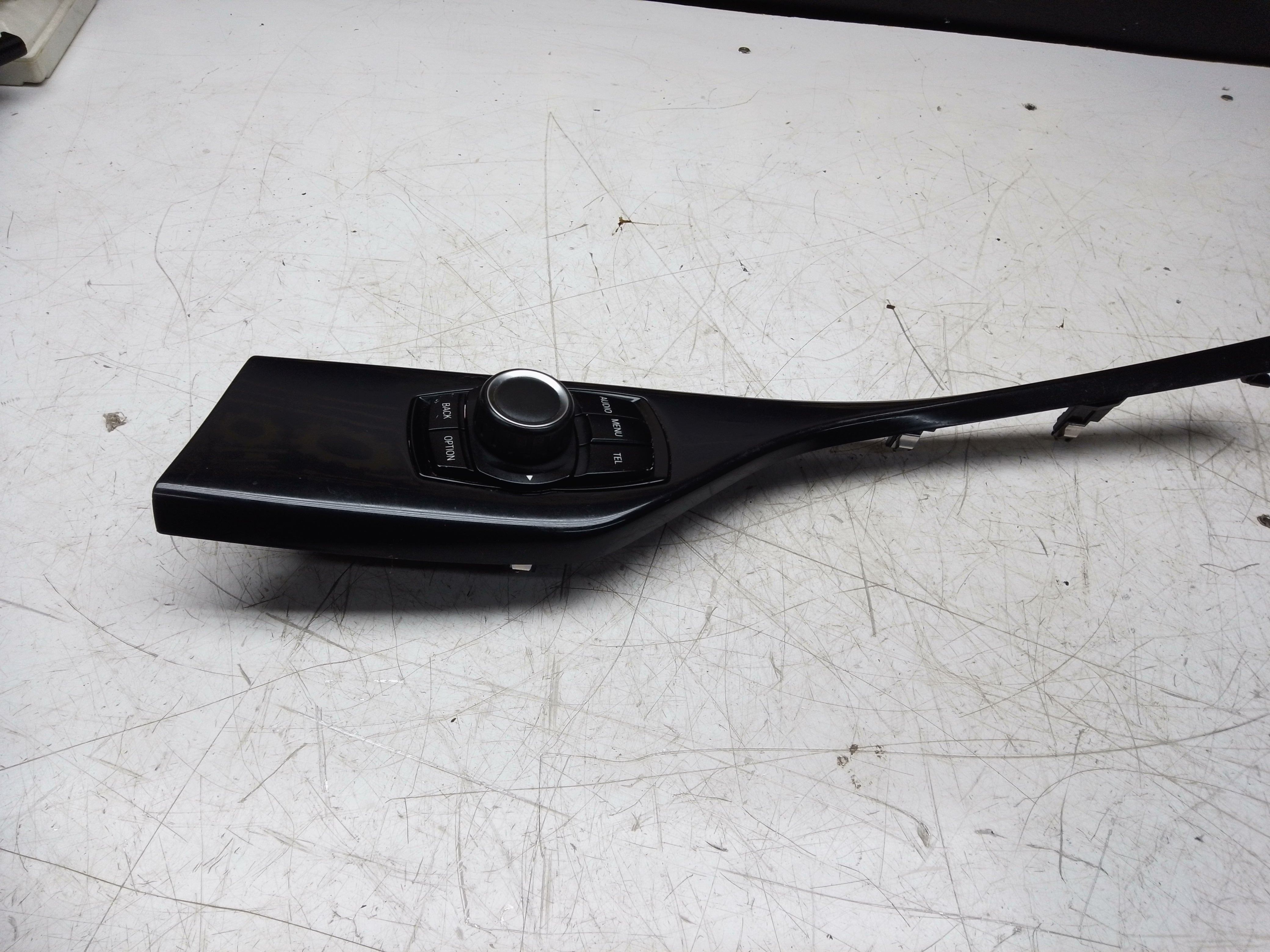 BMW 1 Series 2013 F20 iDrive Controller Switch With Trim (ZE926170403)
